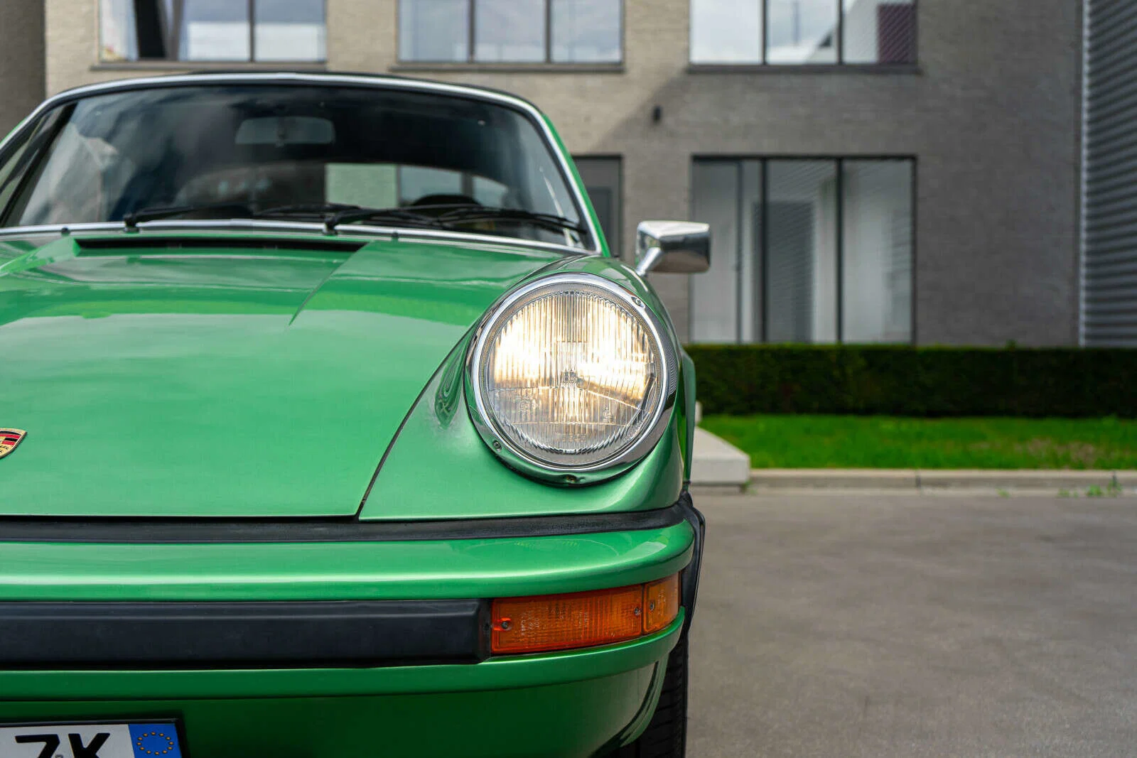 1974 Porsche 911 S in Viper Green Diamond