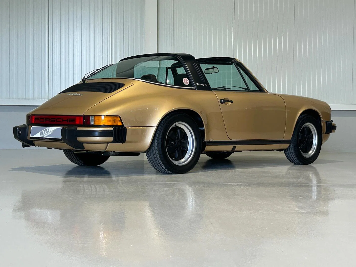 1979 Porsche 911 SC Targa in Opal Metallic