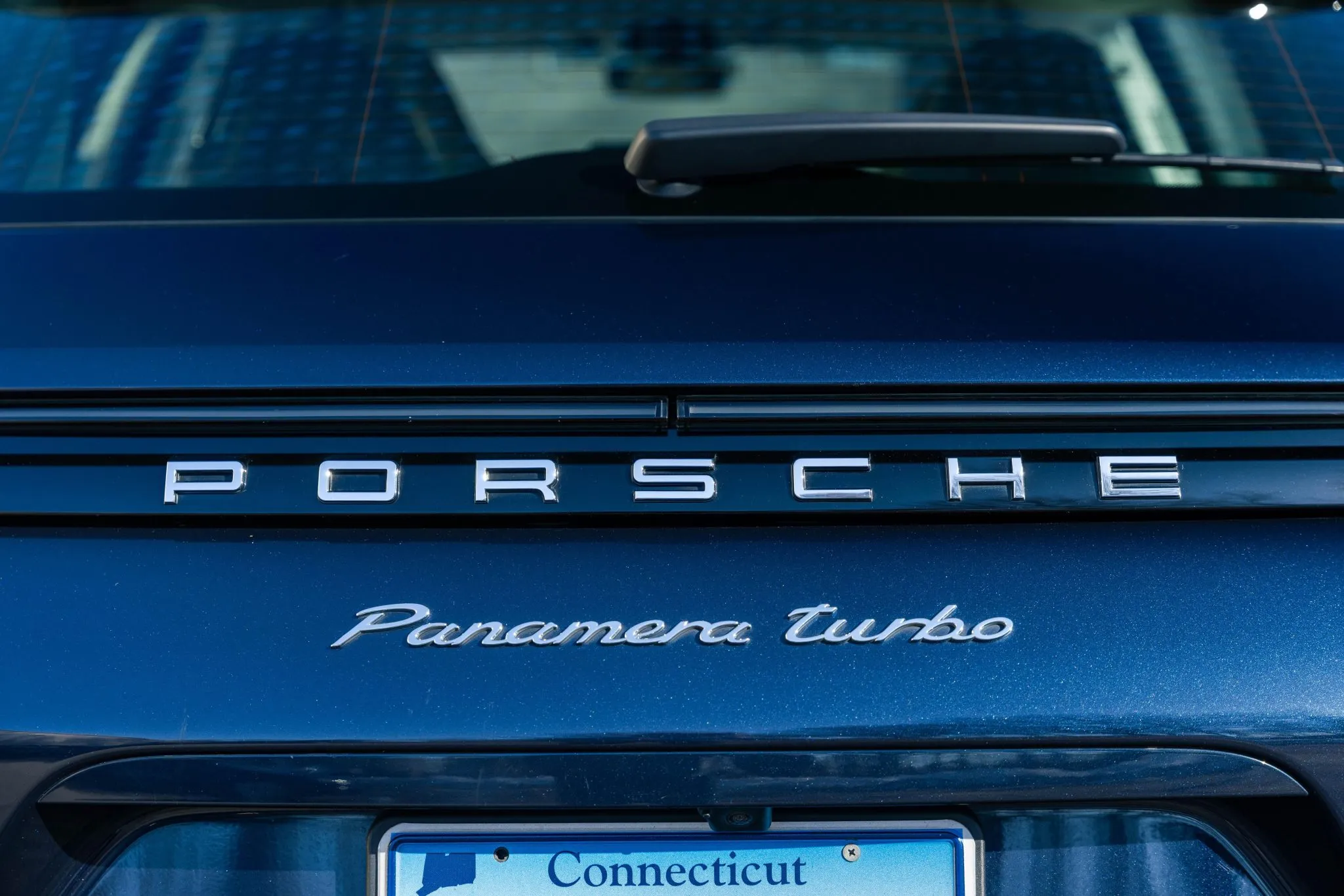 2018 Porsche Panamera Turbo Sport Turismo in Night Blue Metallic