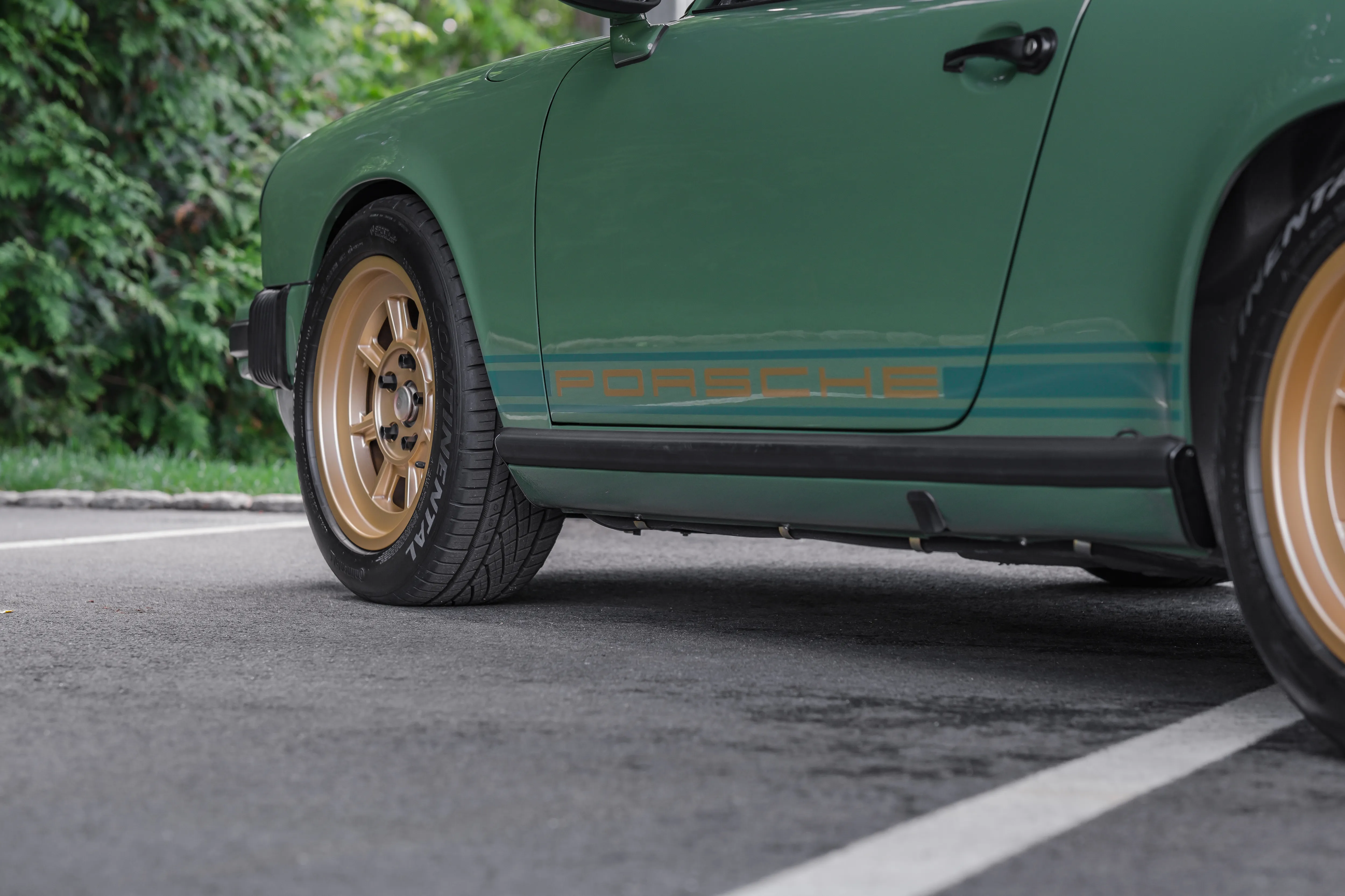 1979 Porsche 911 SC in Bush (Leaf) Green