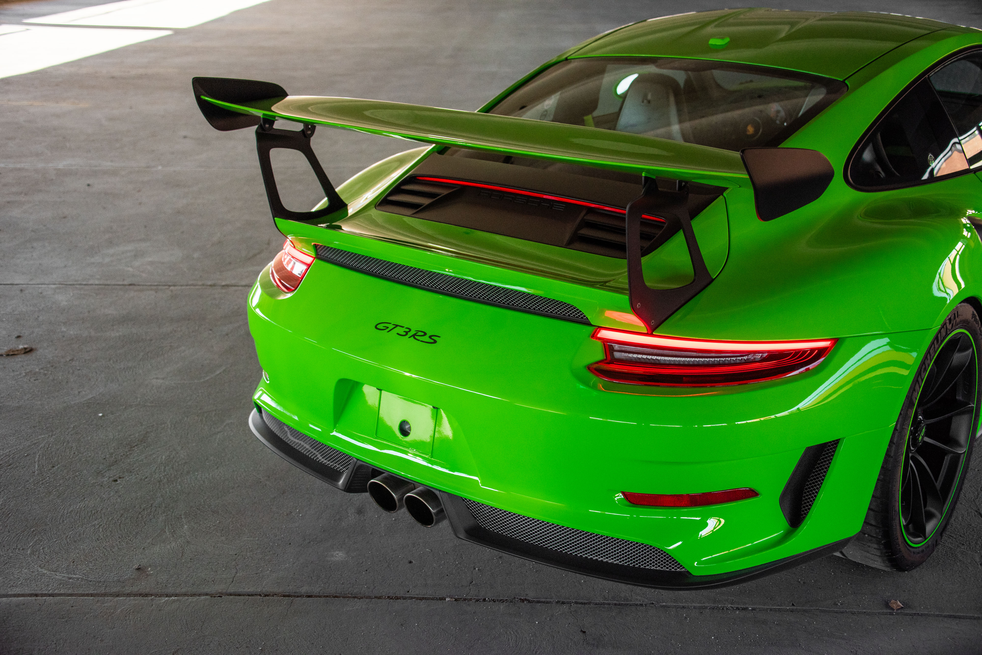 2019 Porsche 911 GT3 RS in Lizard Green