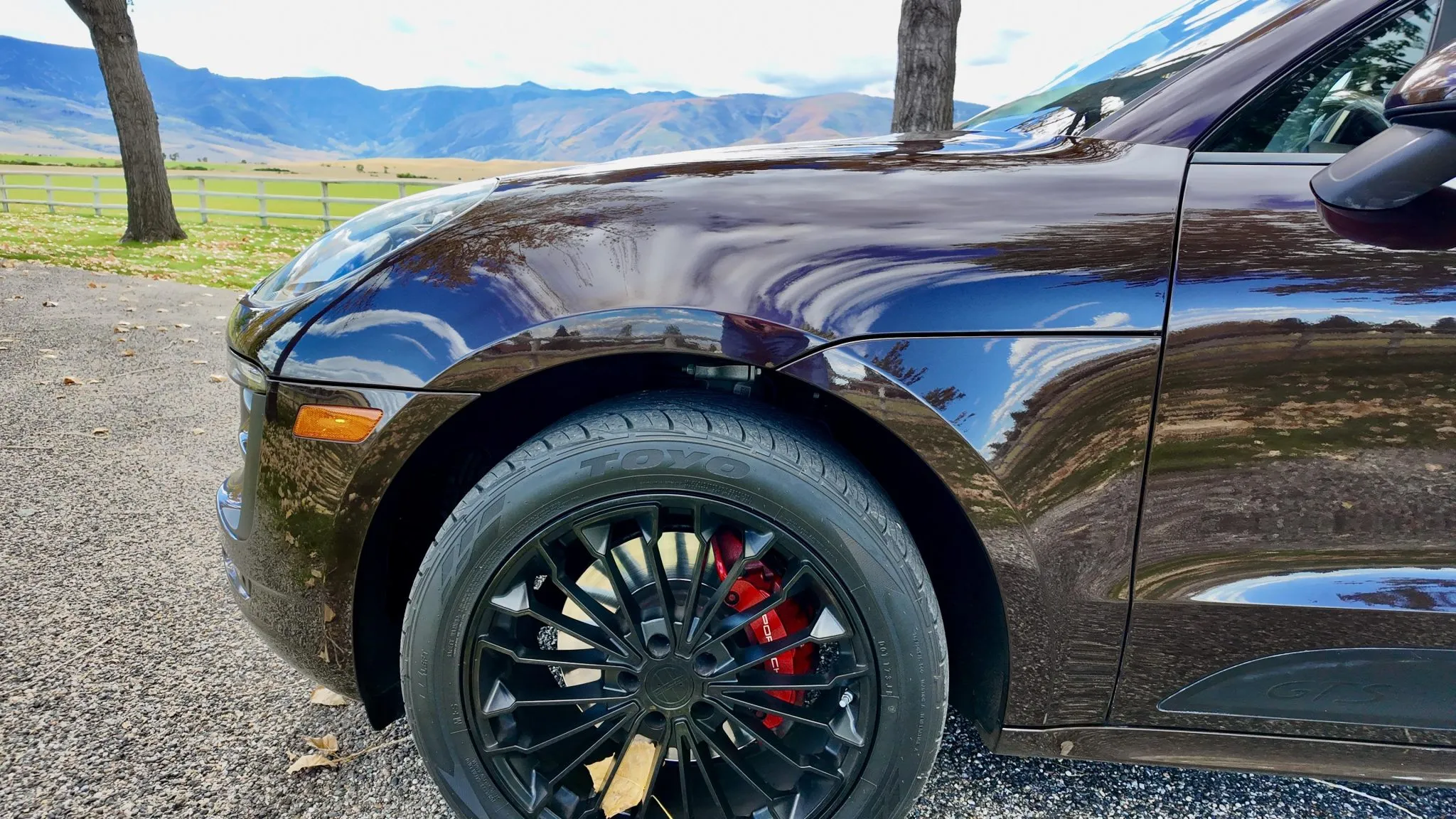 2017 Porsche Macan GTS in Mahogany Metallic