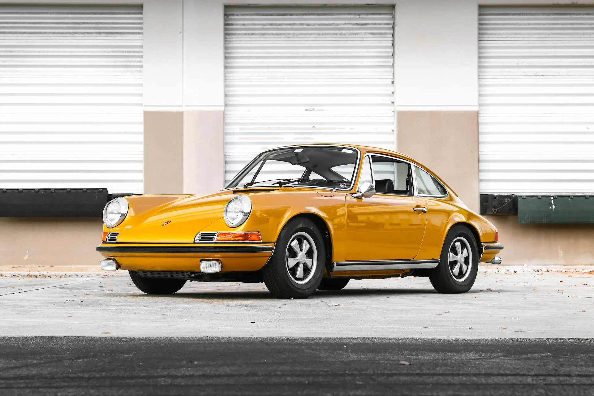1971 Porsche 911E Coupe in Gold Metallic