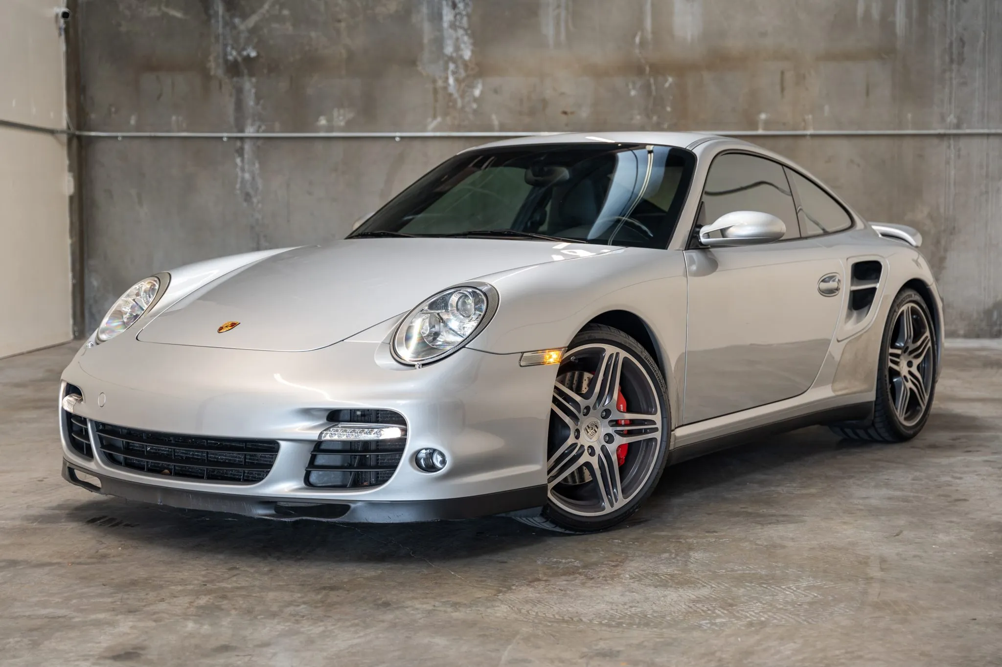 2007 Porsche 911 Turbo Coupe in Arctic Silver Metallic