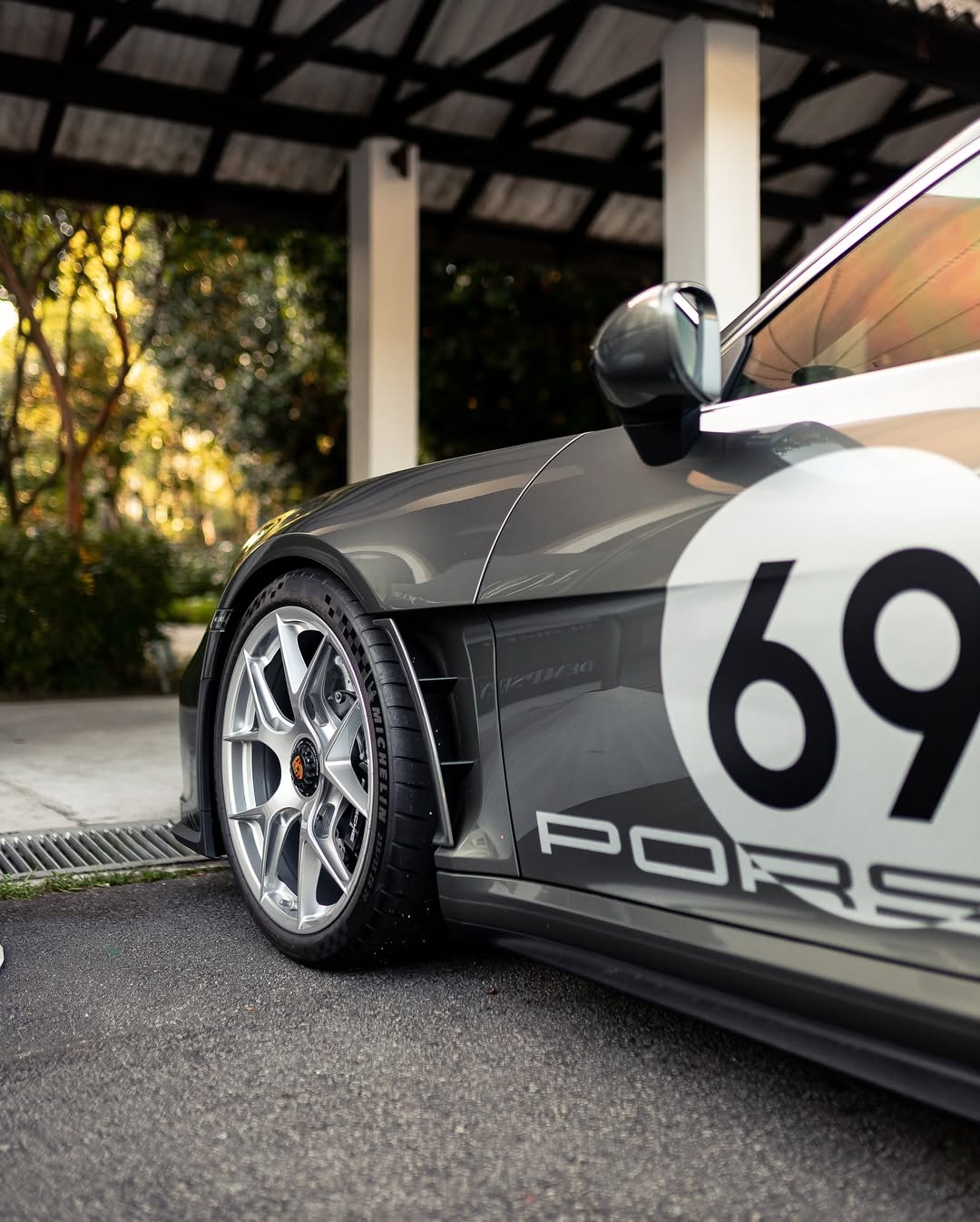 2024 Porsche 911 S/T in Felsengruen Metallic