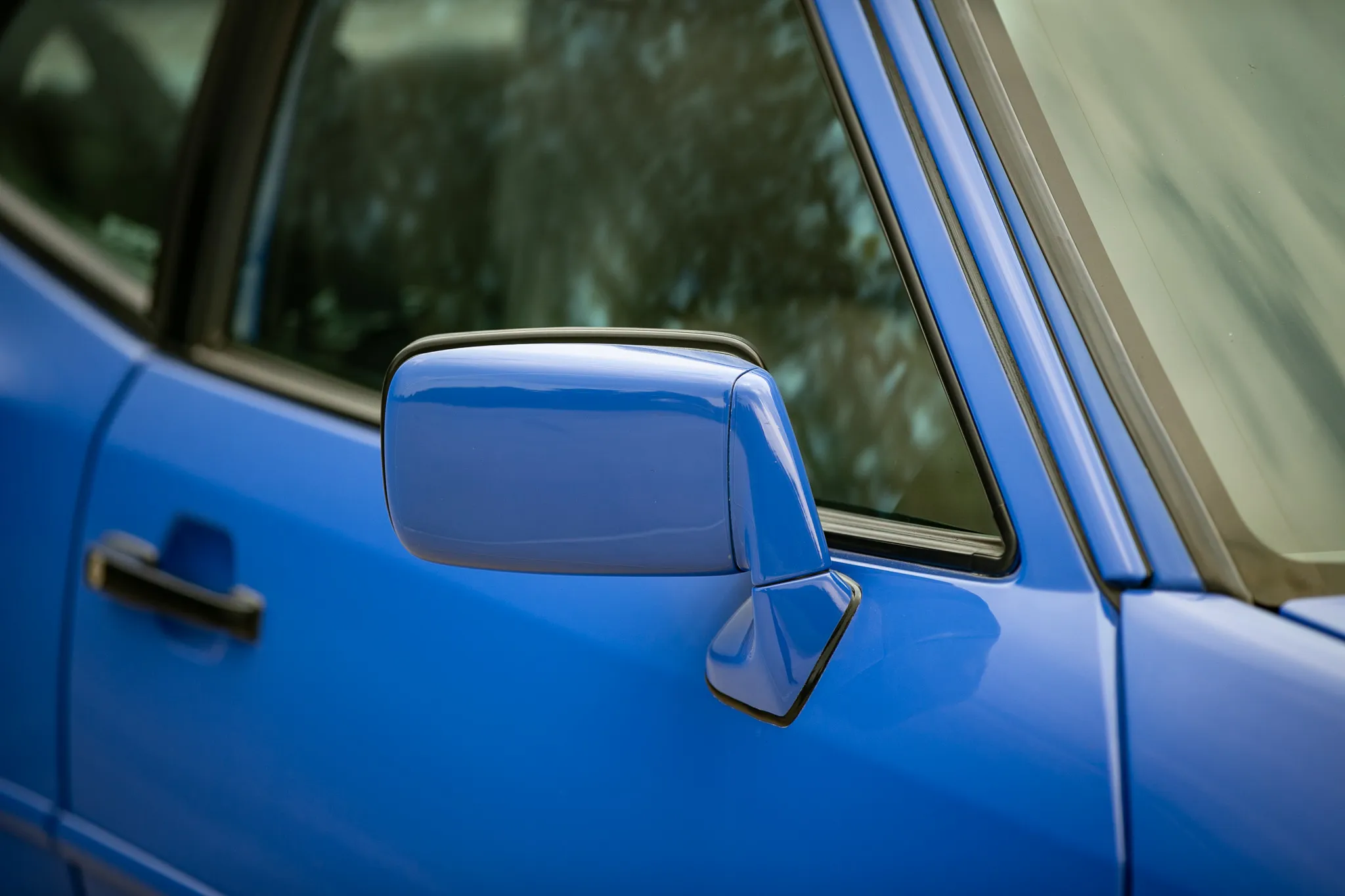 1991 Porsche 944 S2 in Maritime Blue