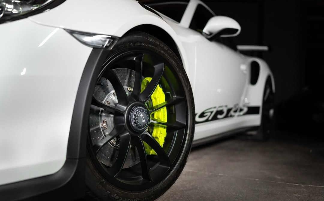 2016 Porsche 911 GT3 RS in Oryx White Metallic