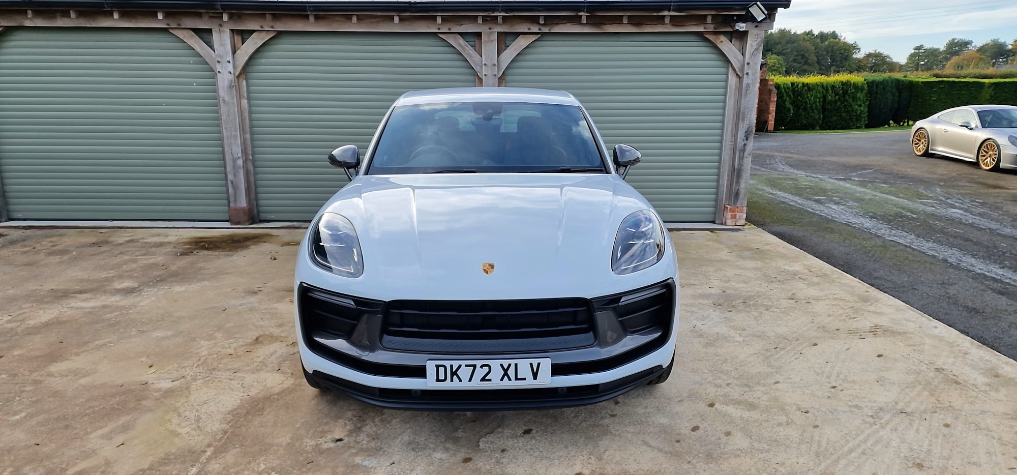 2022 Porsche Macan T in Carrara White Metallic