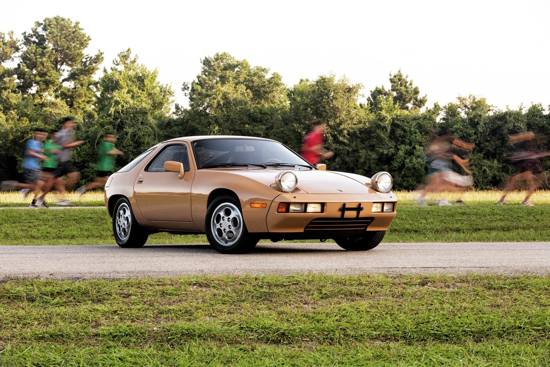 1978 Porsche 928 in Cashmere Beige