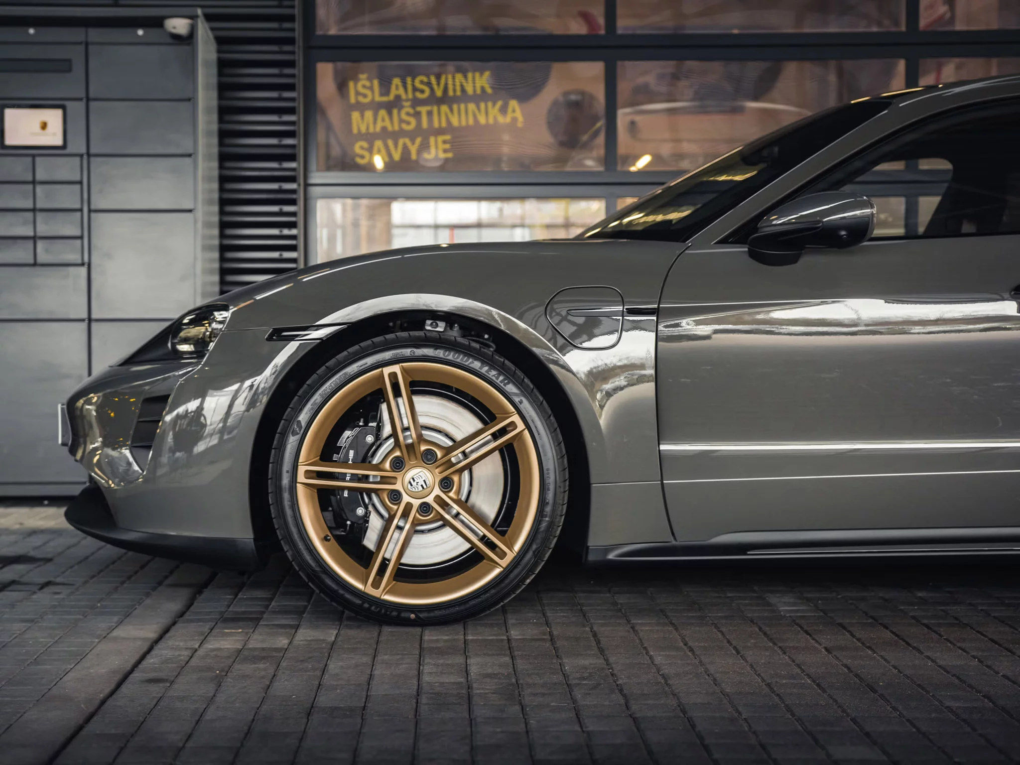 Porsche Taycan Sport Turismo in Alex Grey
