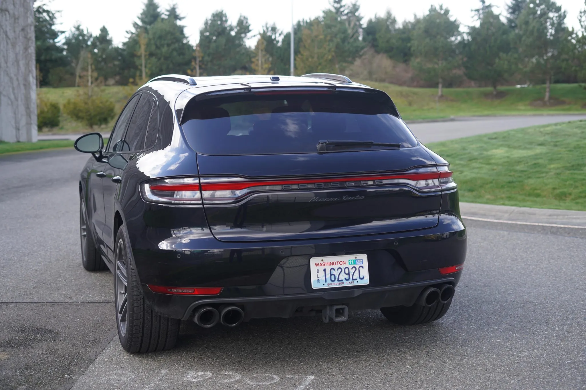 2020 Porsche Macan Turbo in Jet Black Metallic