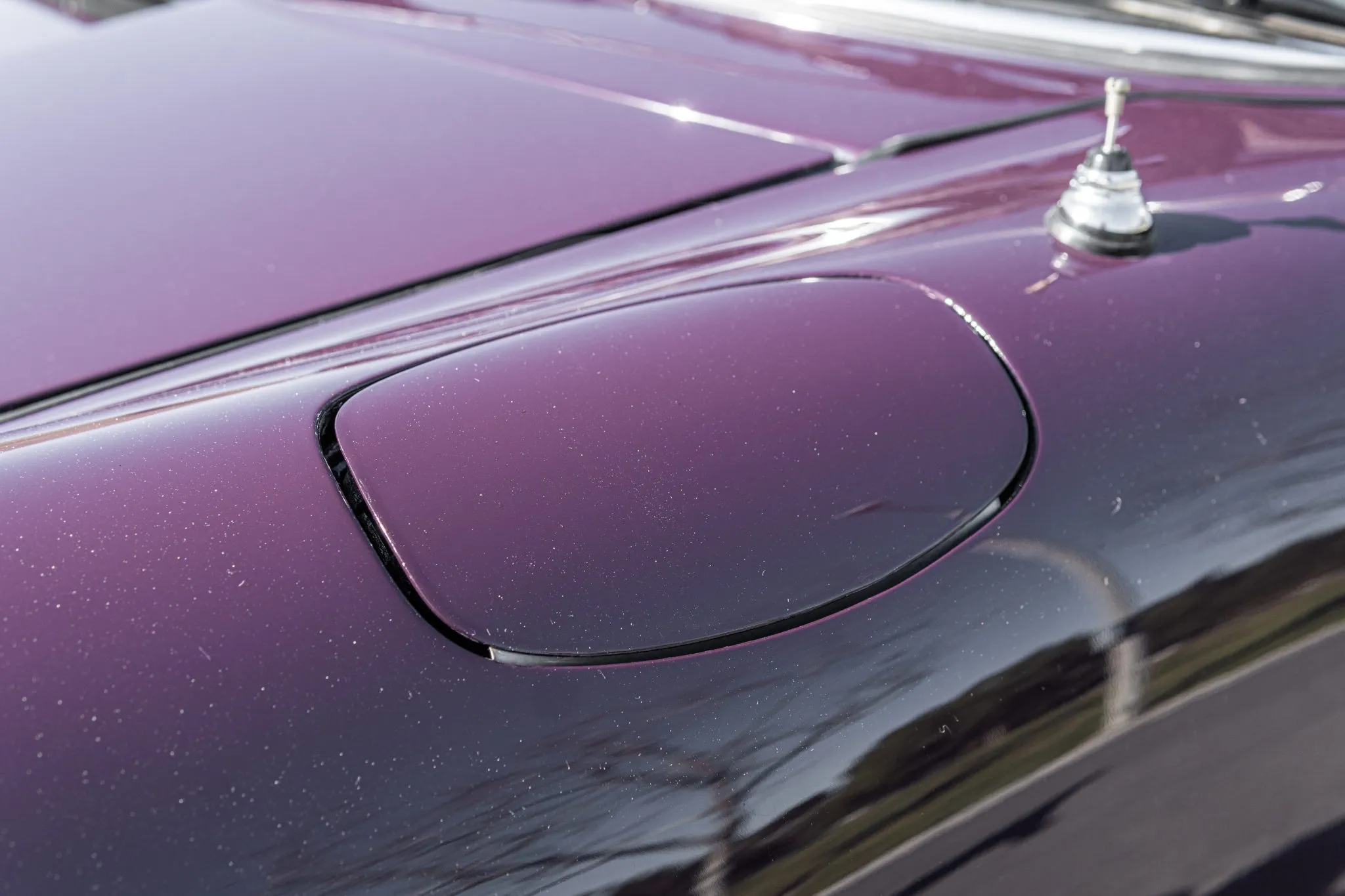 1972 Porsche 911T Targa in Aubergine
