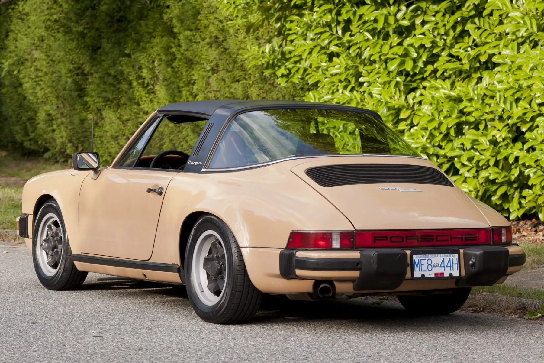 1978 Porsche 911SC Targa in Cashmere Beige