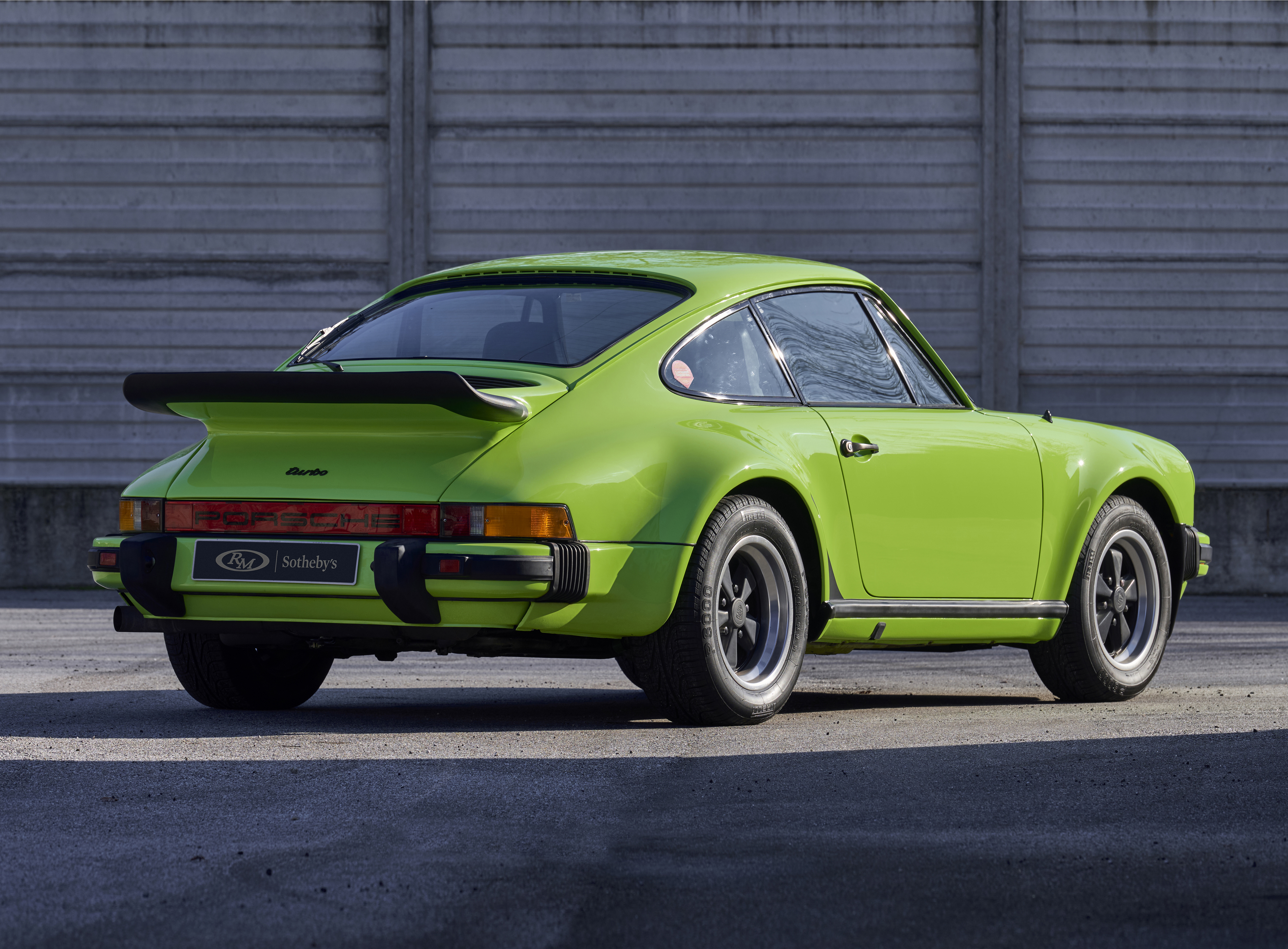 1976 Porsche 911 Turbo Coupé in Apple Green