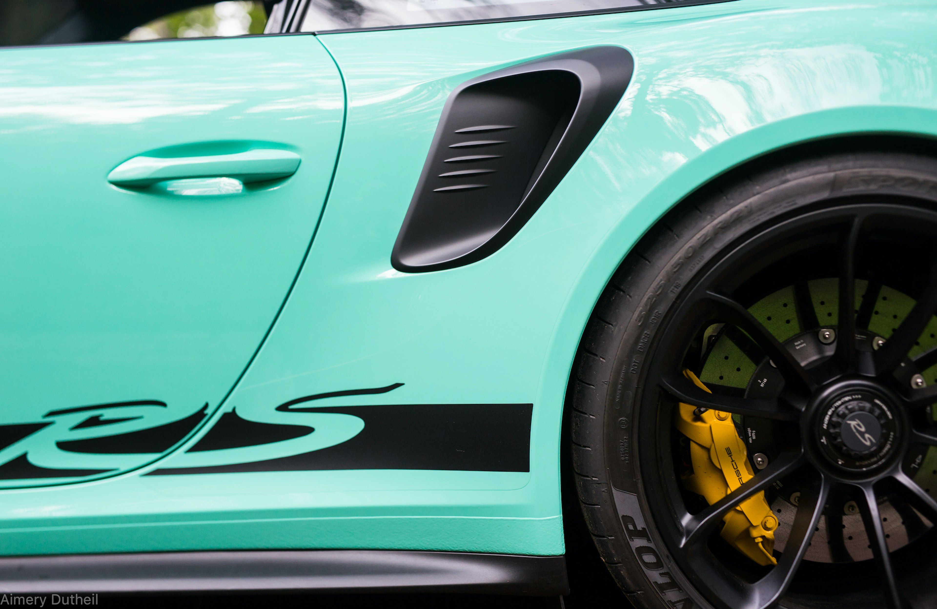2019 Porsche 911 GT3 RS Weissach Pack in Mint Green