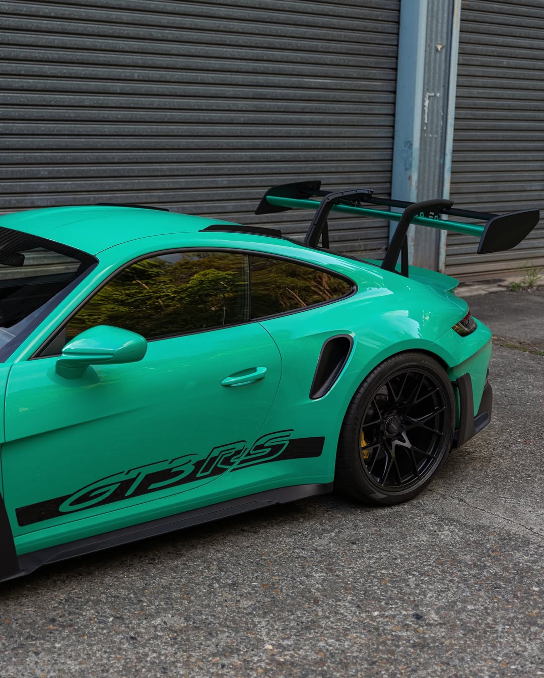 2025 Porsche 911 GT3 RS in Lighter Green