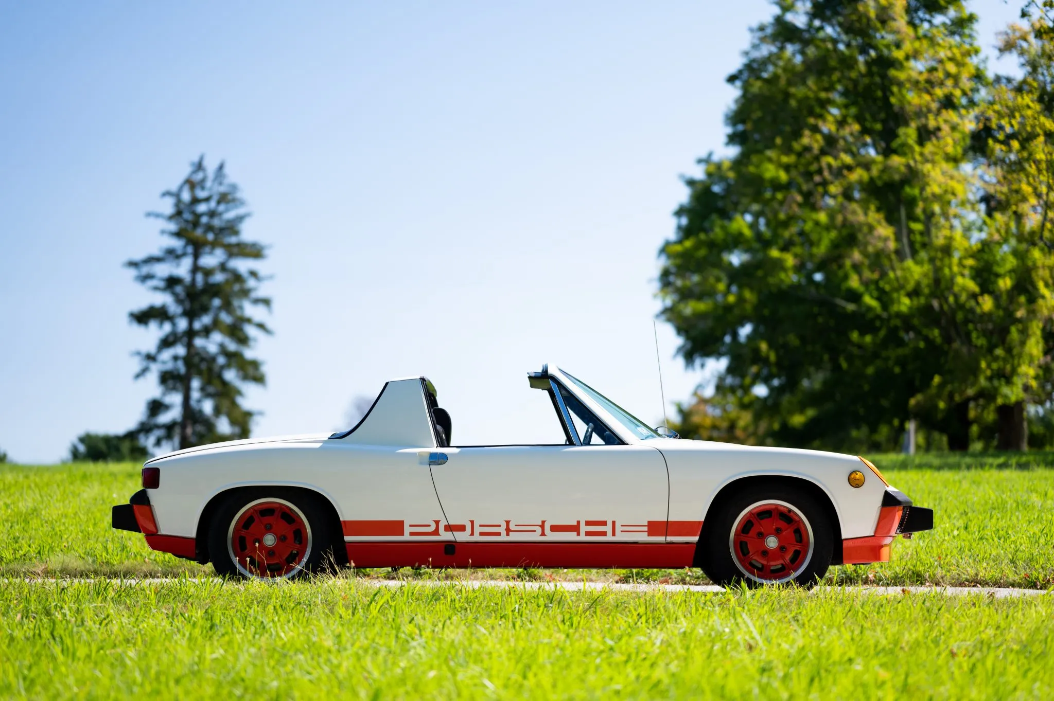 1974 Porsche 914 2.0 in LE Creamsicle