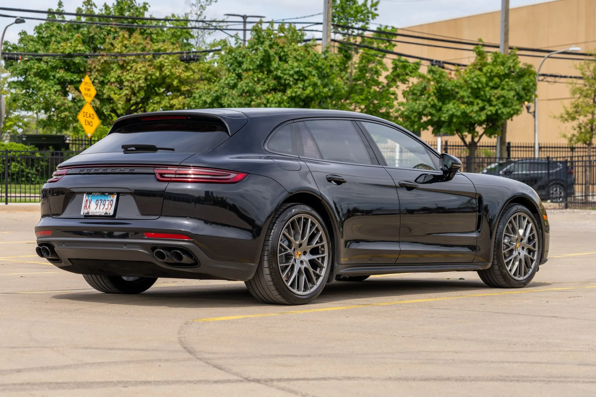 2018 Porsche Panamera 4S Sport Turismo in Jet Black Metallic