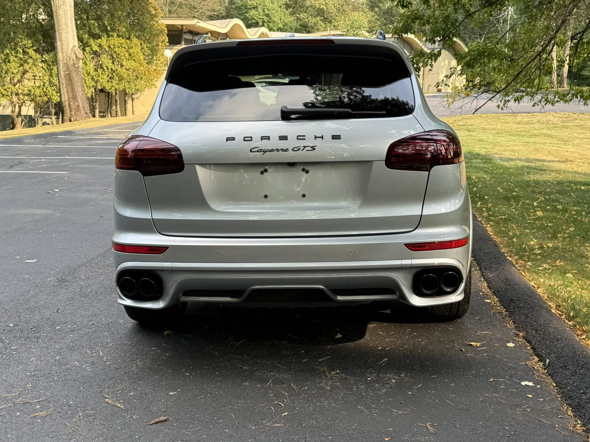 2016 Porsche Cayenne GTS in Rhodium Silver Metallic