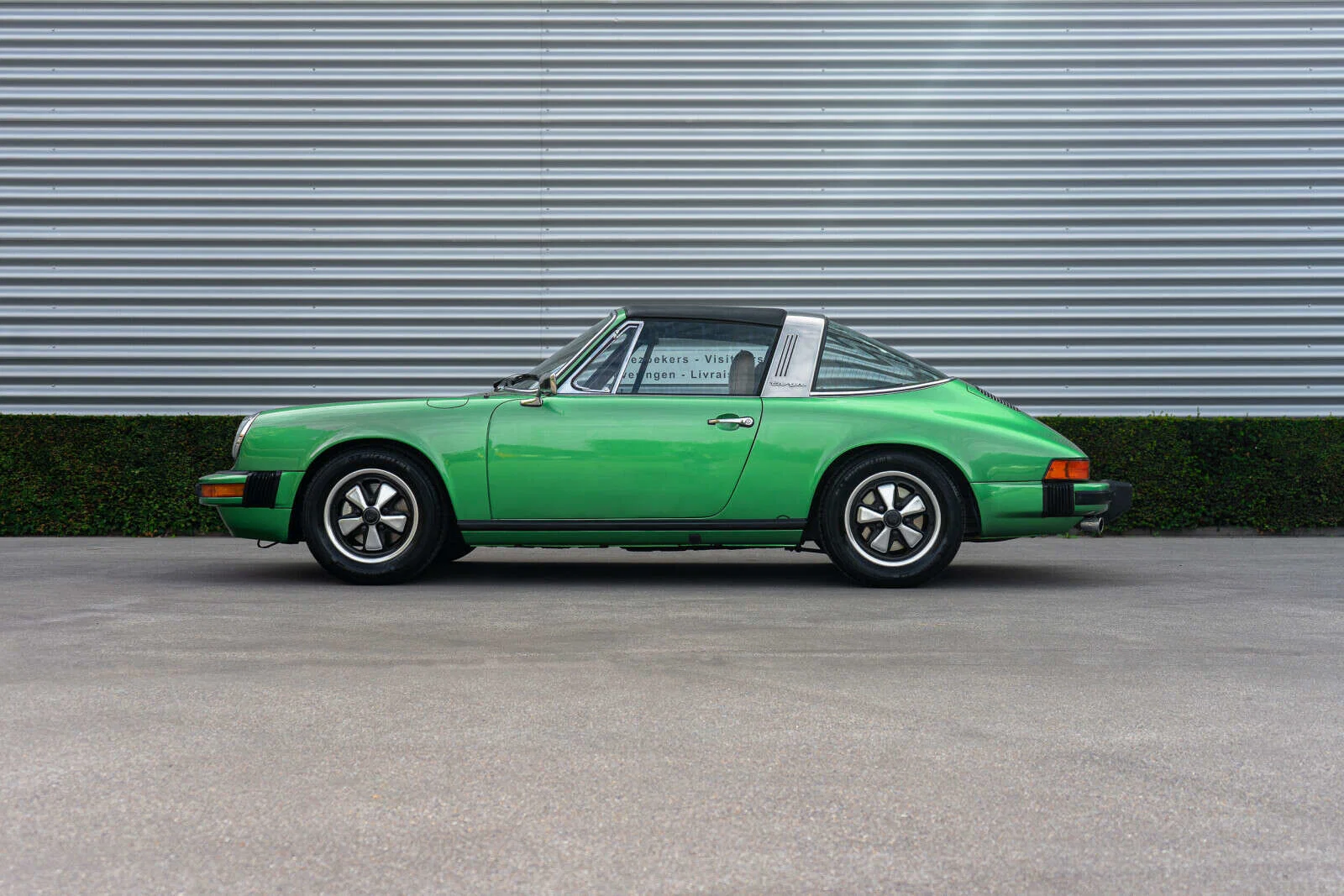1974 Porsche 911 S in Viper Green Diamond