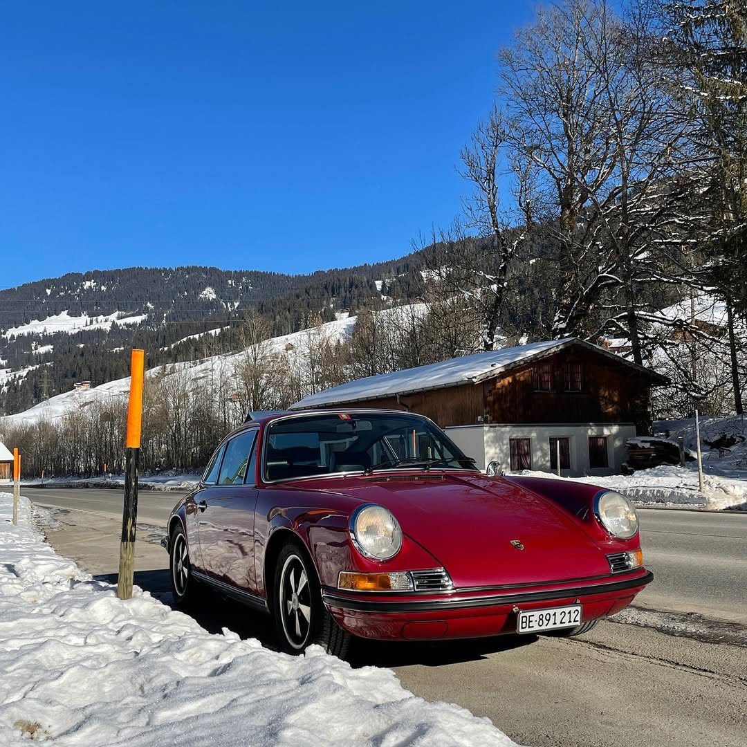 1969 Porsche 911S in Metallic Dark Red