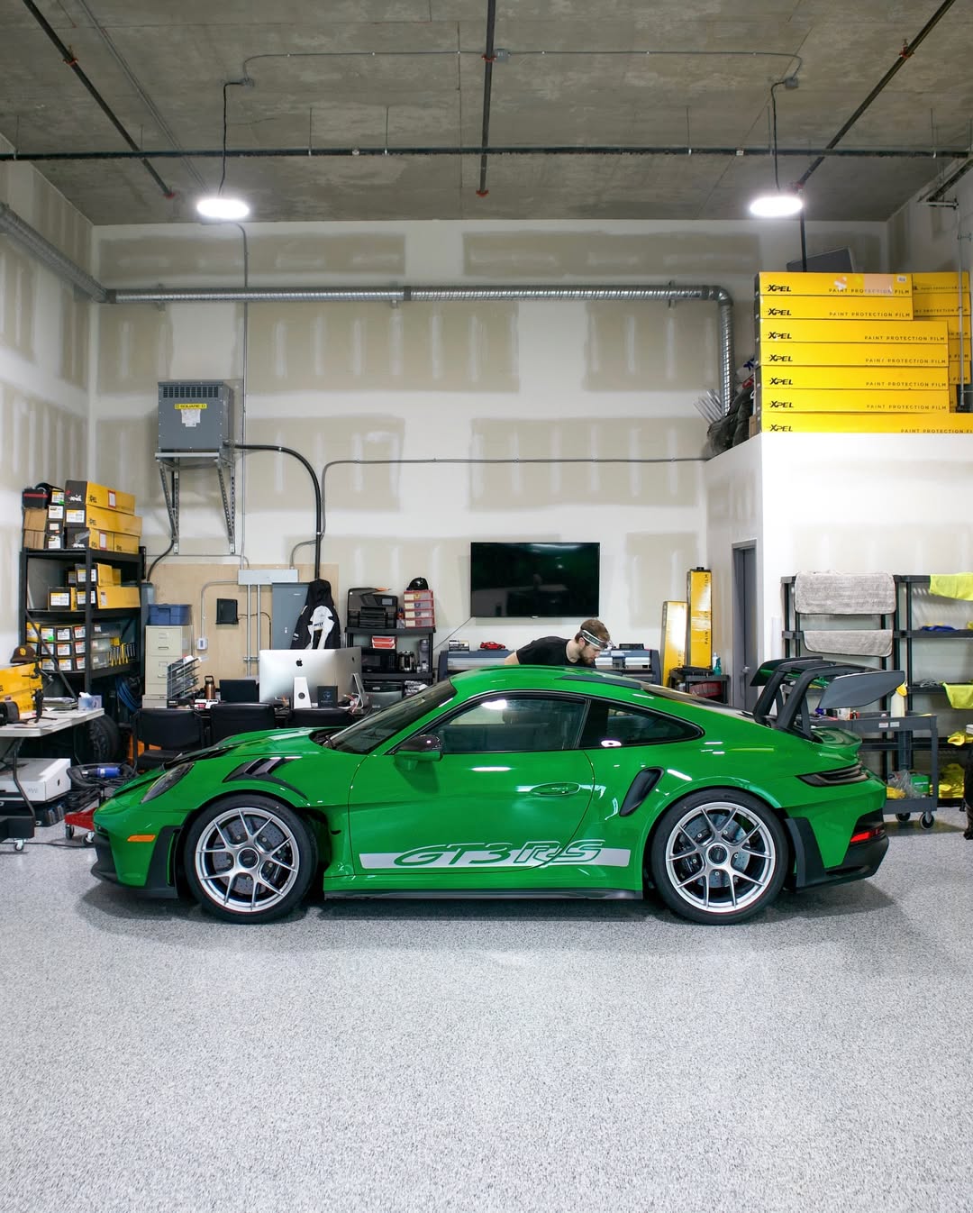 2025 Porsche 911 GT3 RS Weissach Package in Essmann Green