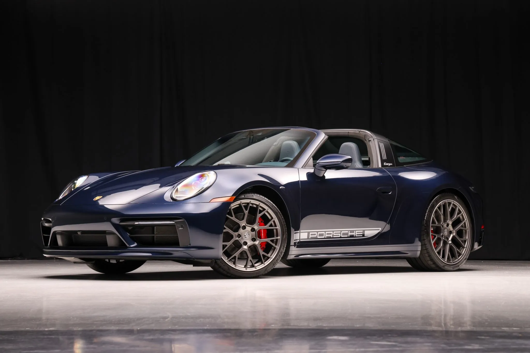 2022 Porsche 911 Targa 4S in Night Blue Metallic
