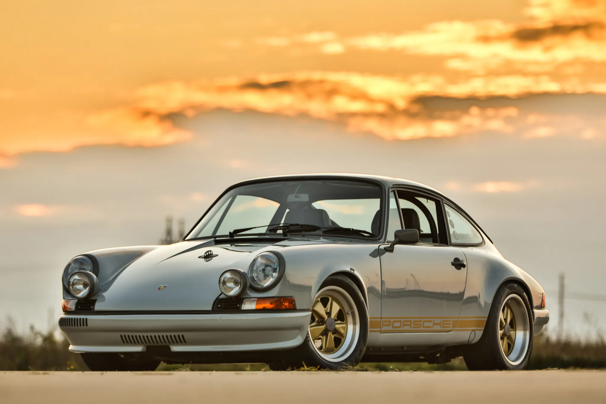 1976 Porsche 911 2.7 Carrera Coupe in Speedway Green