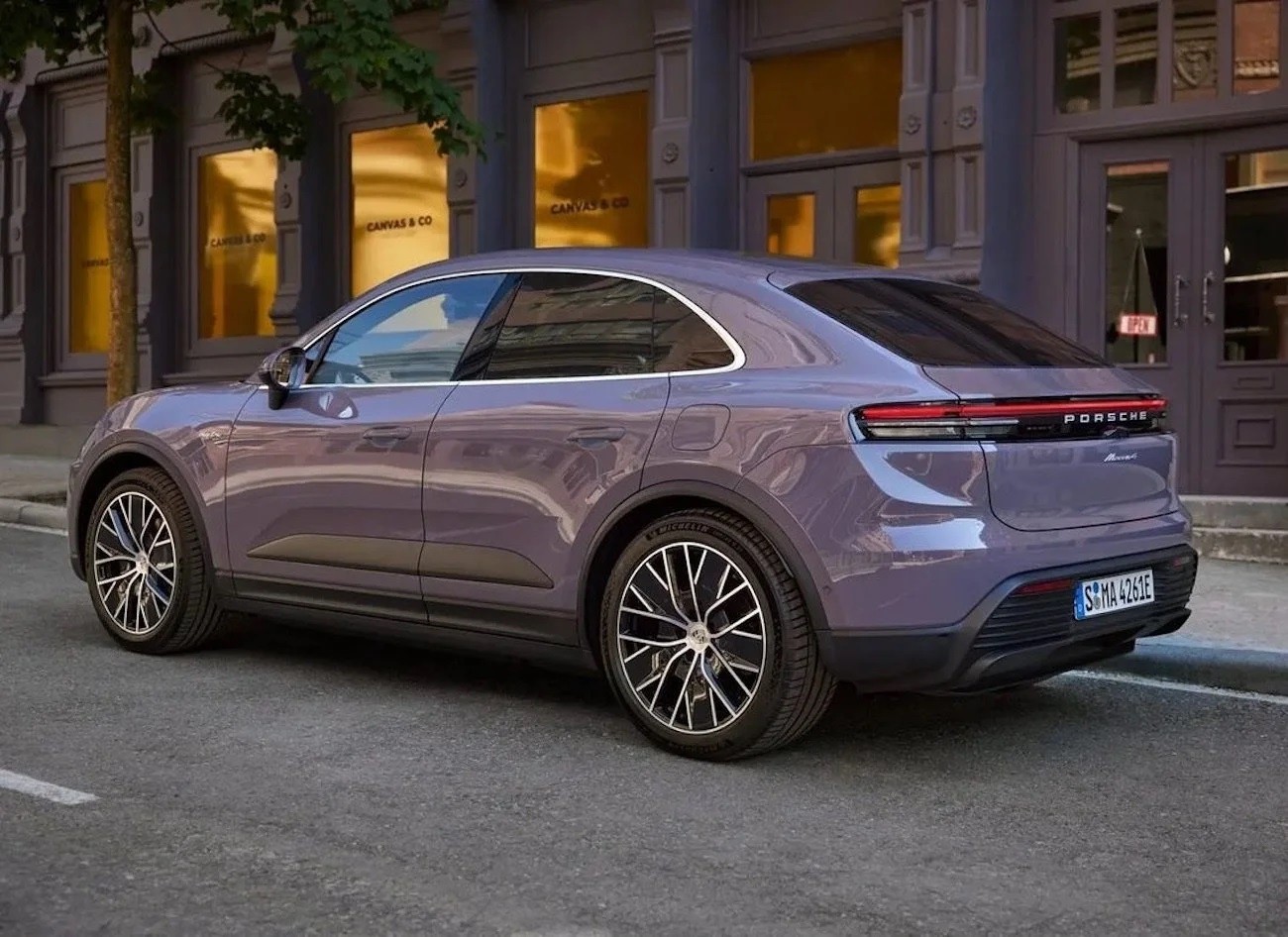 2024 Porsche Macan 4 in Provence