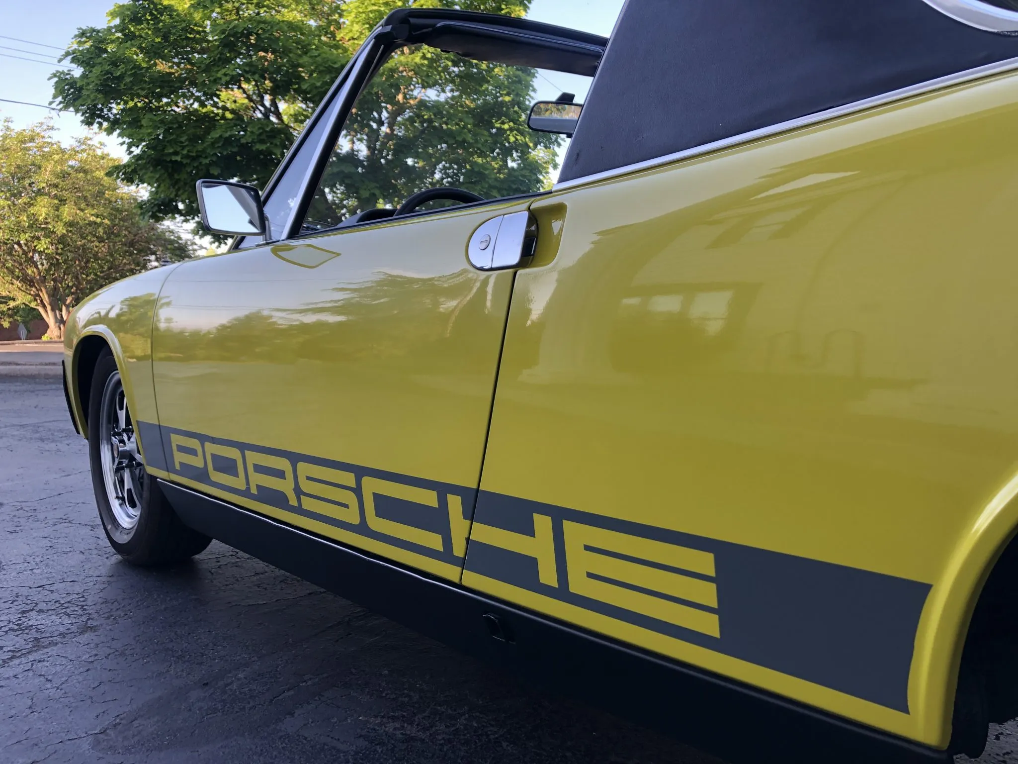 1975 Porsche 914 in Berber Yellow