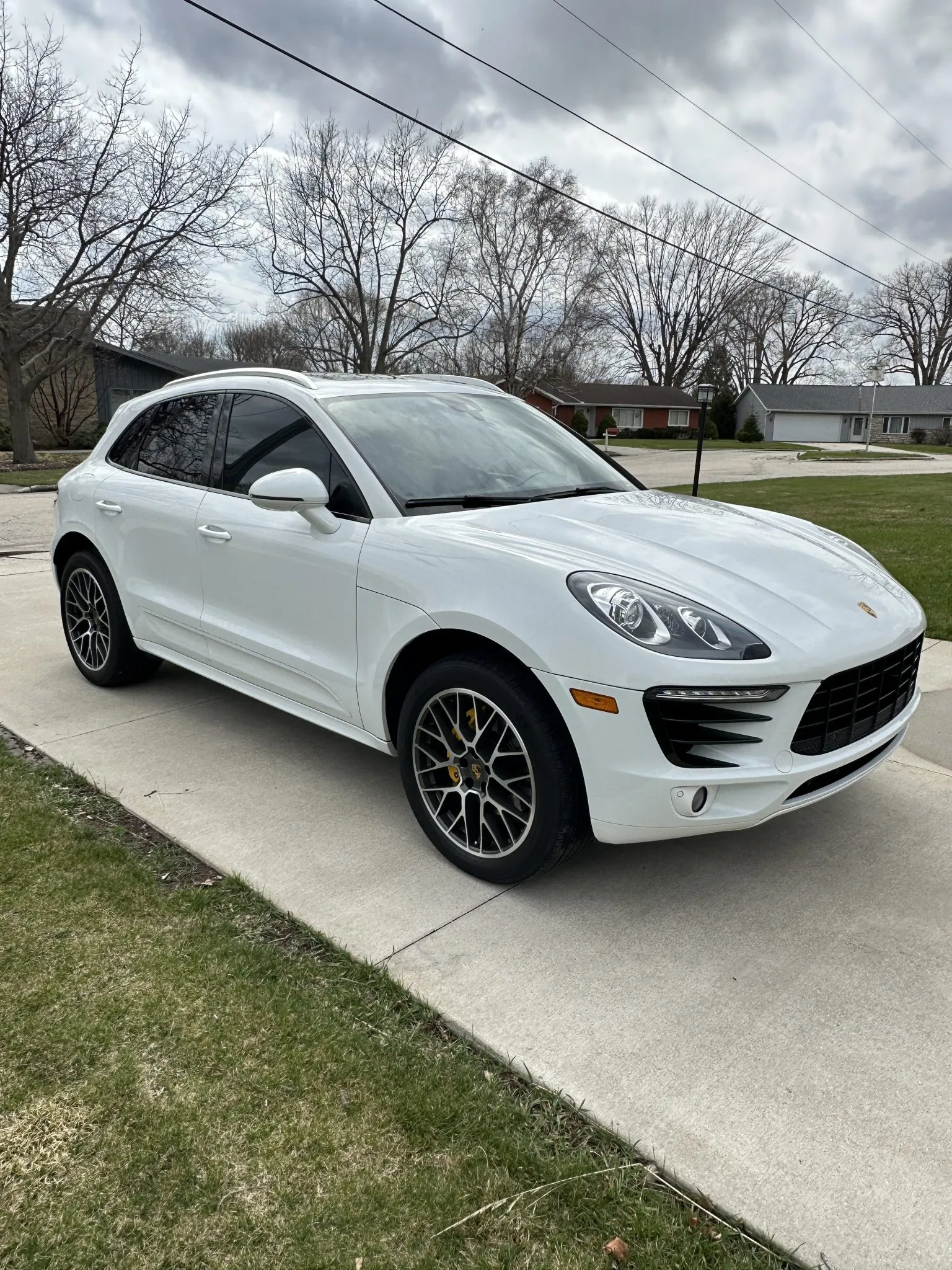 2015 Porsche Macan S in White
