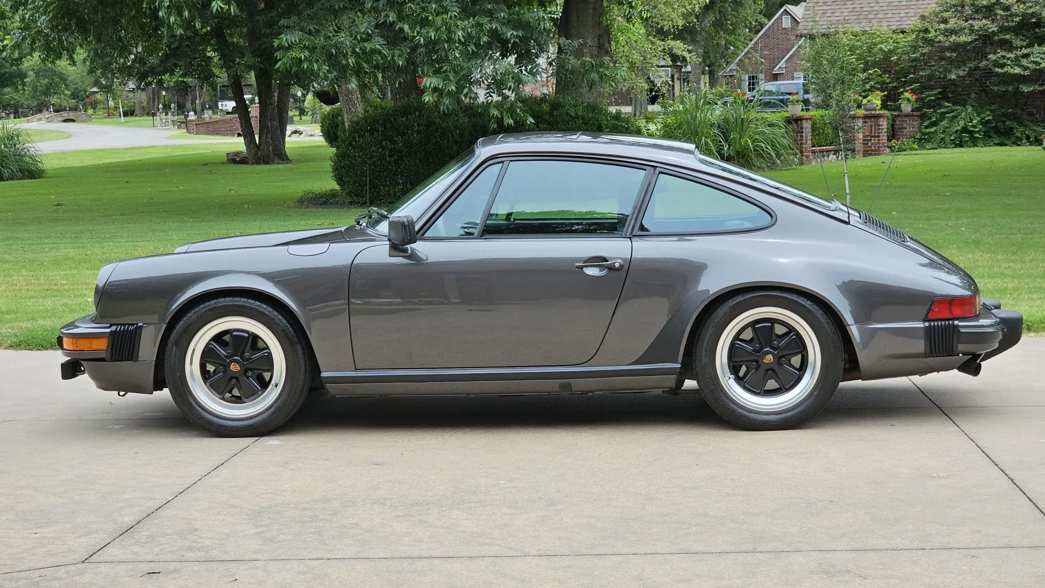 1980 Porsche 911SC Coupe in Dolomite Grey Metallic