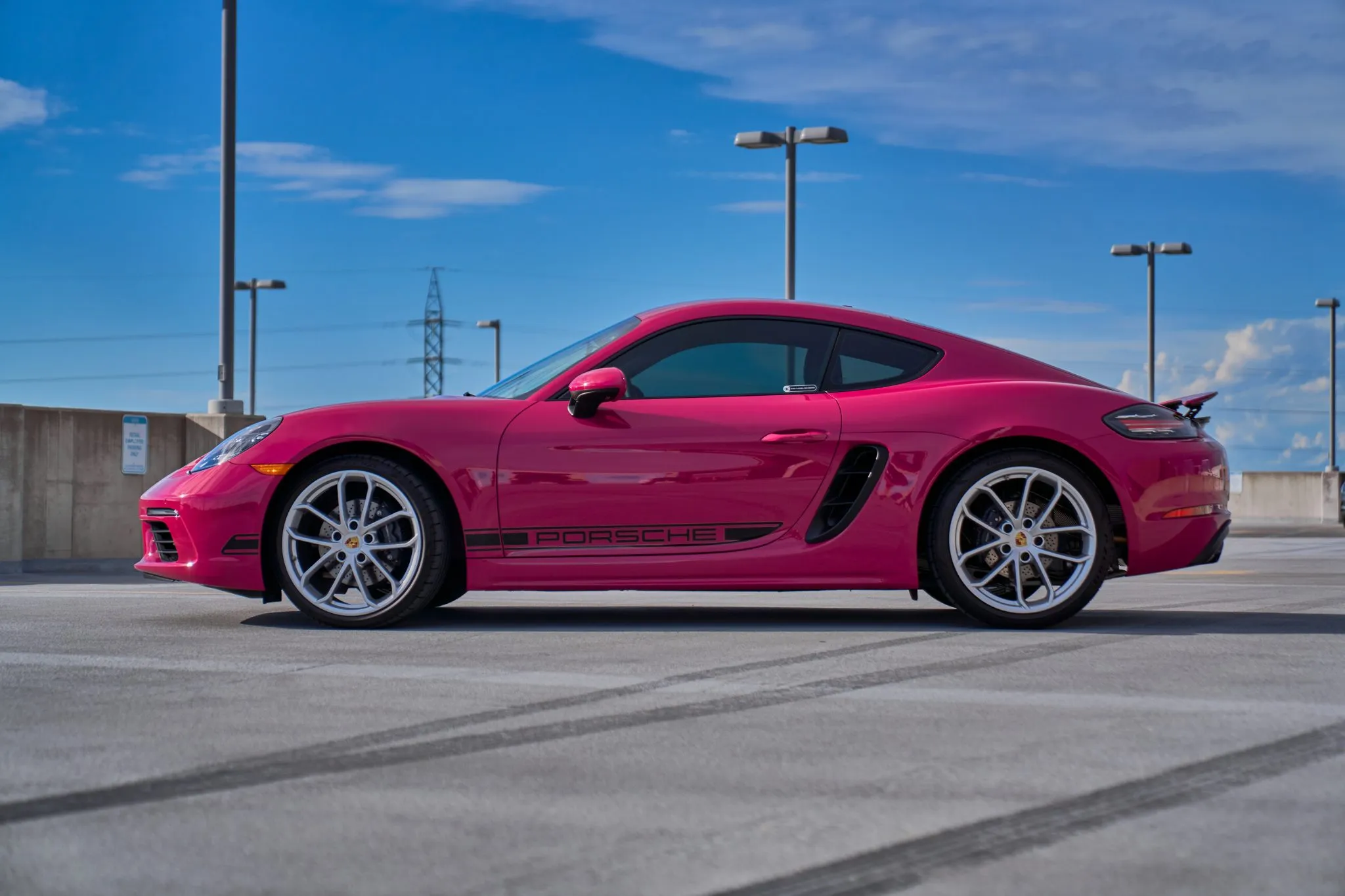 2024 Porsche 718 Cayman Style Edition in Ruby Star Neo