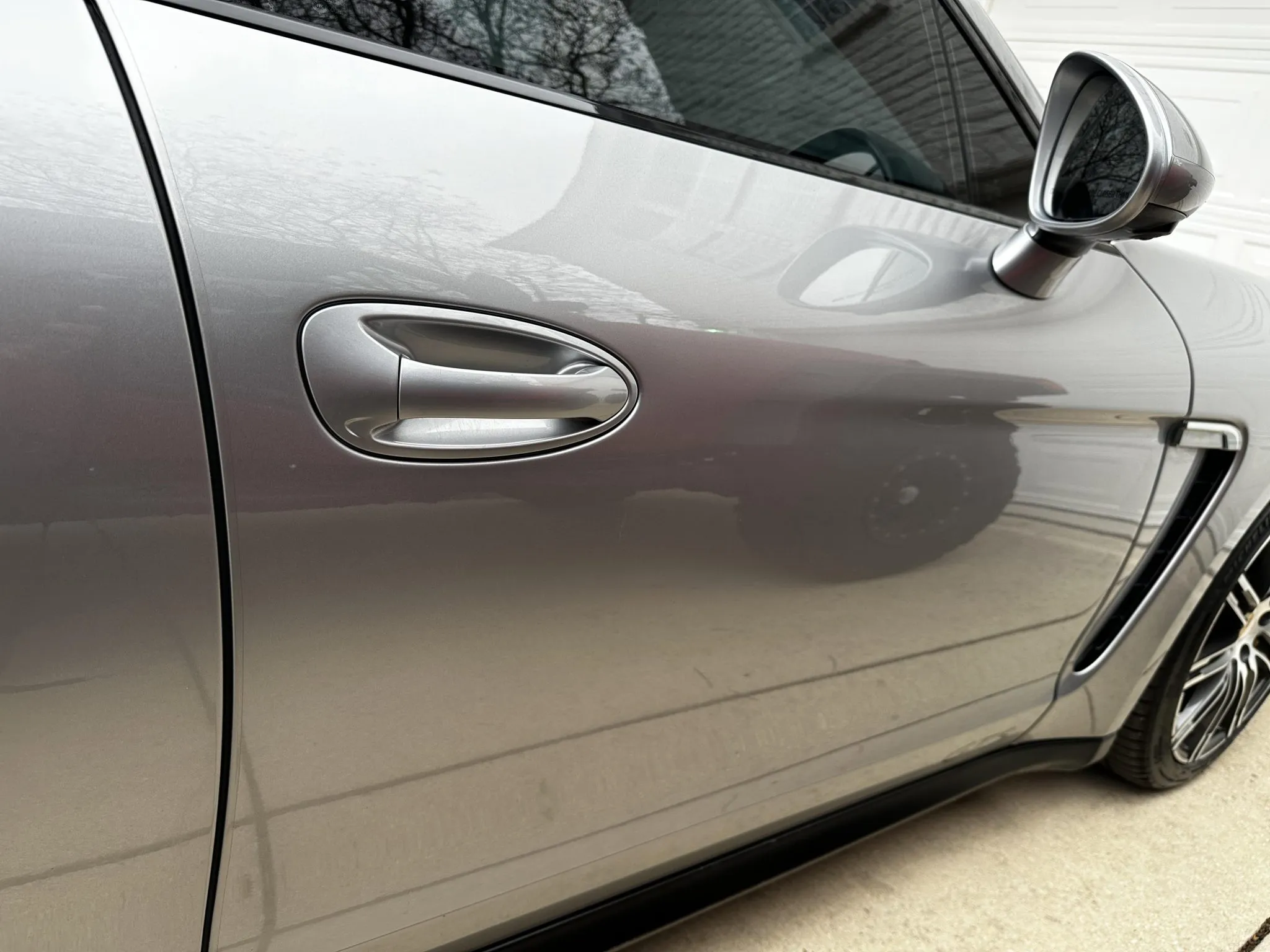 2016 Porsche Panamera GTS in GT Silver Metallic