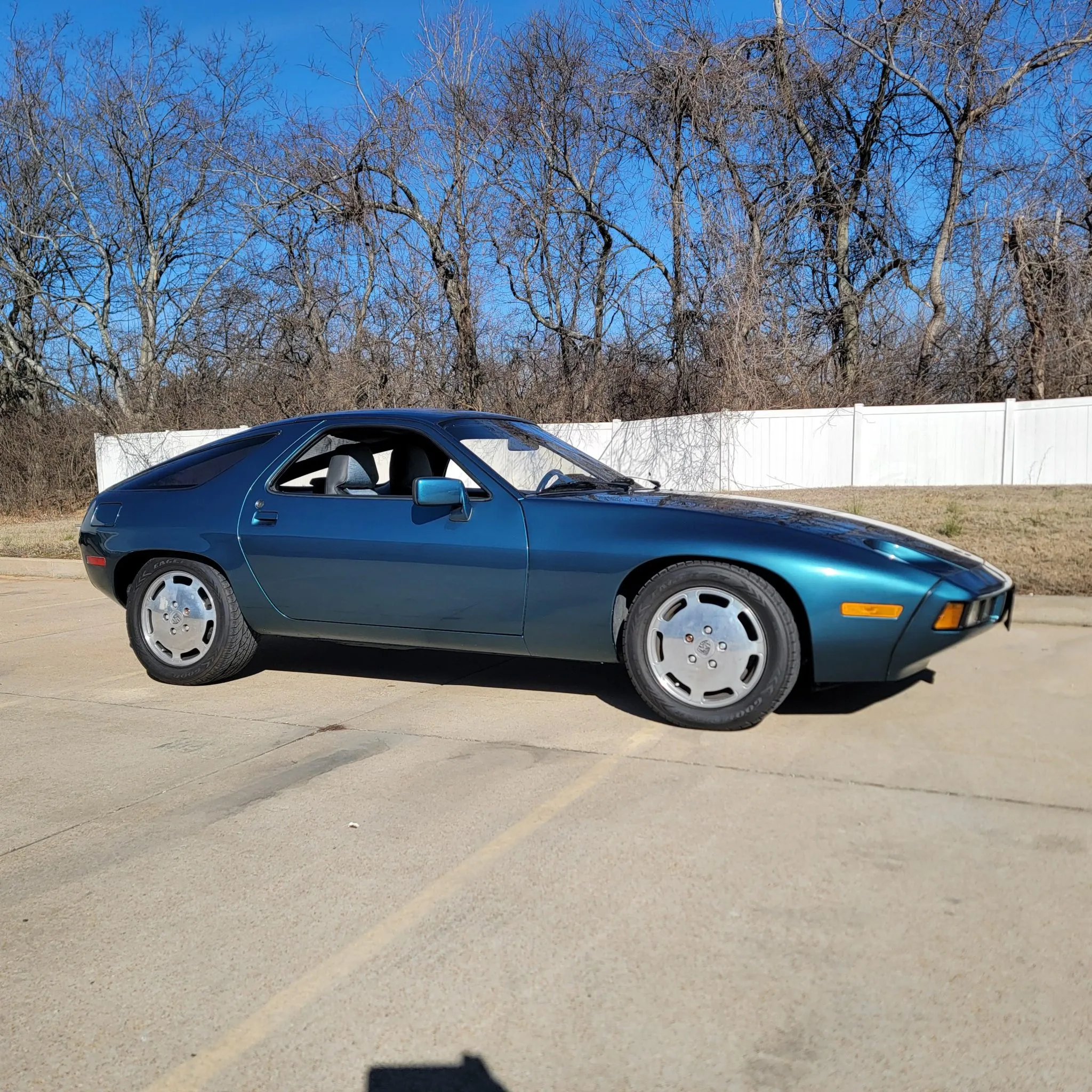 1980 Porsche 928 5-Speed in Petrol Blue Metallic