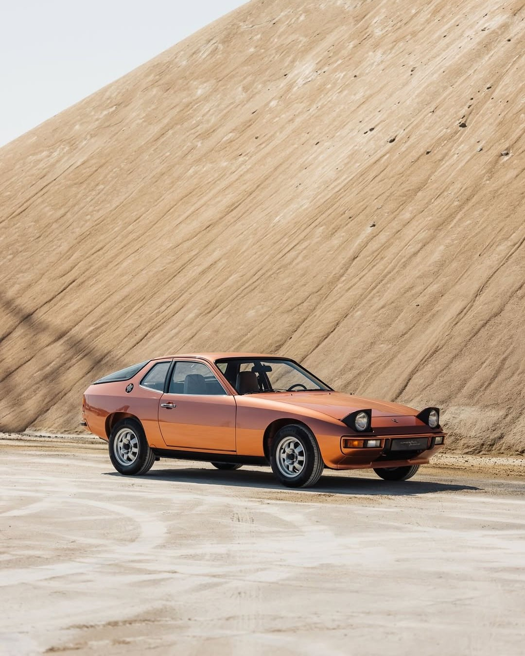 1976 Porsche 924 in Copper Metallic