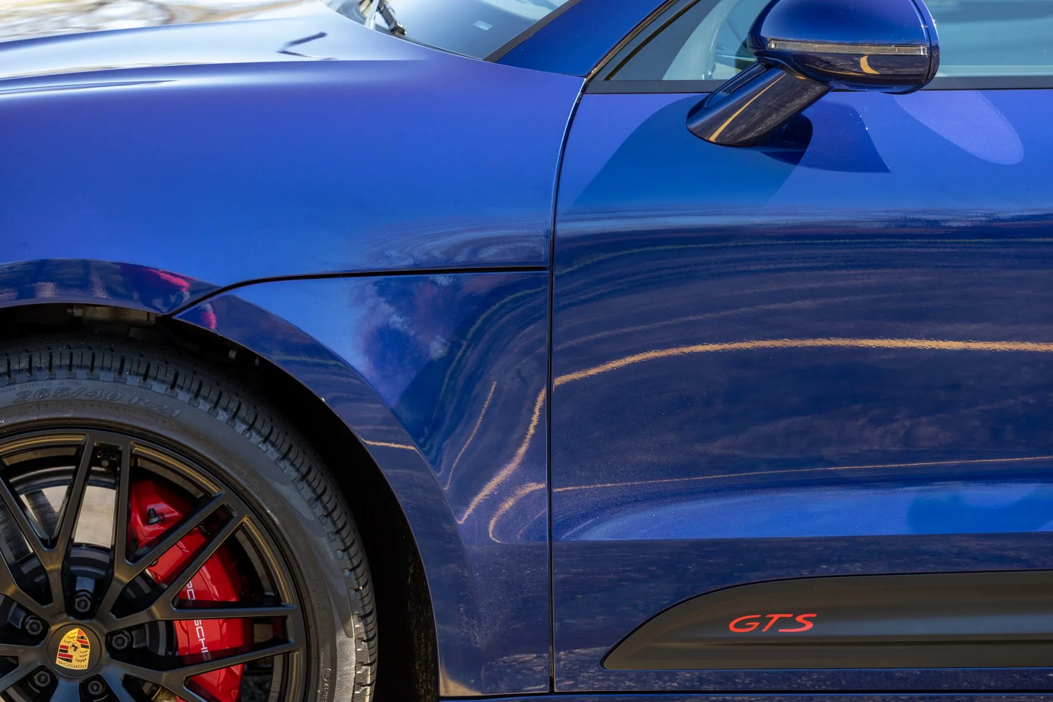 2022 Porsche Macan GTS in Gentian Blue Metallic