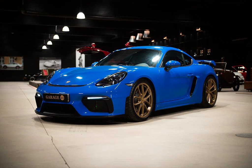 2021 Porsche 718 Cayman GT4 in Voodoo Blue