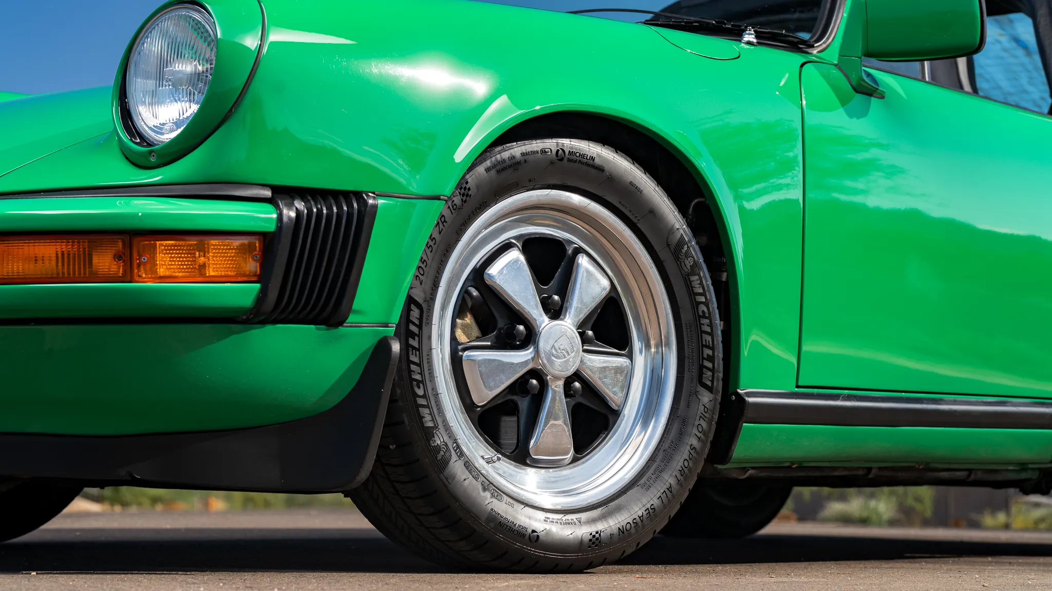 1978 Porsche 911SC Targa Twin-Plug 3.4L in Fern Green