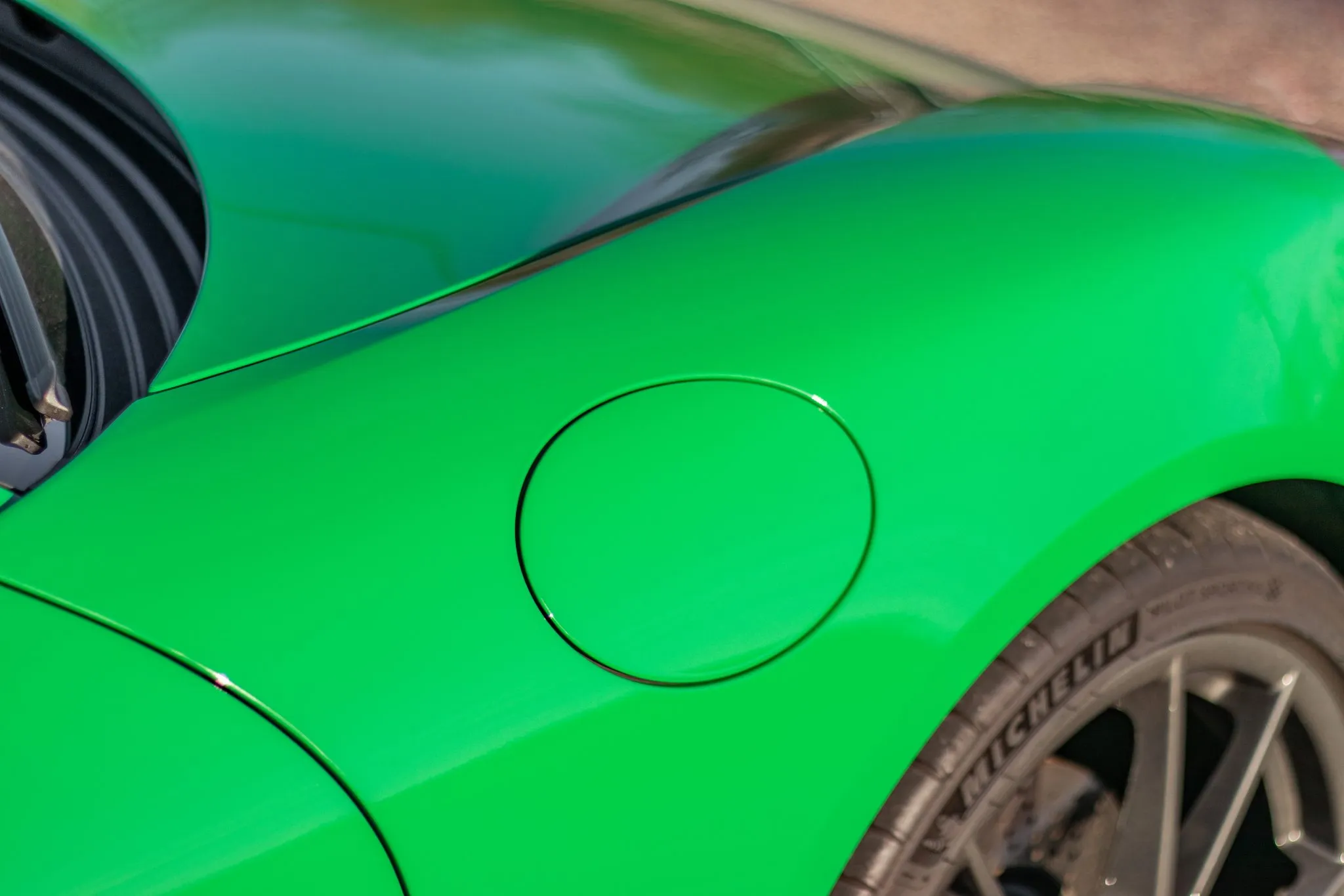 2021 Porsche 718 Boxster T 4.0 in Python Green
