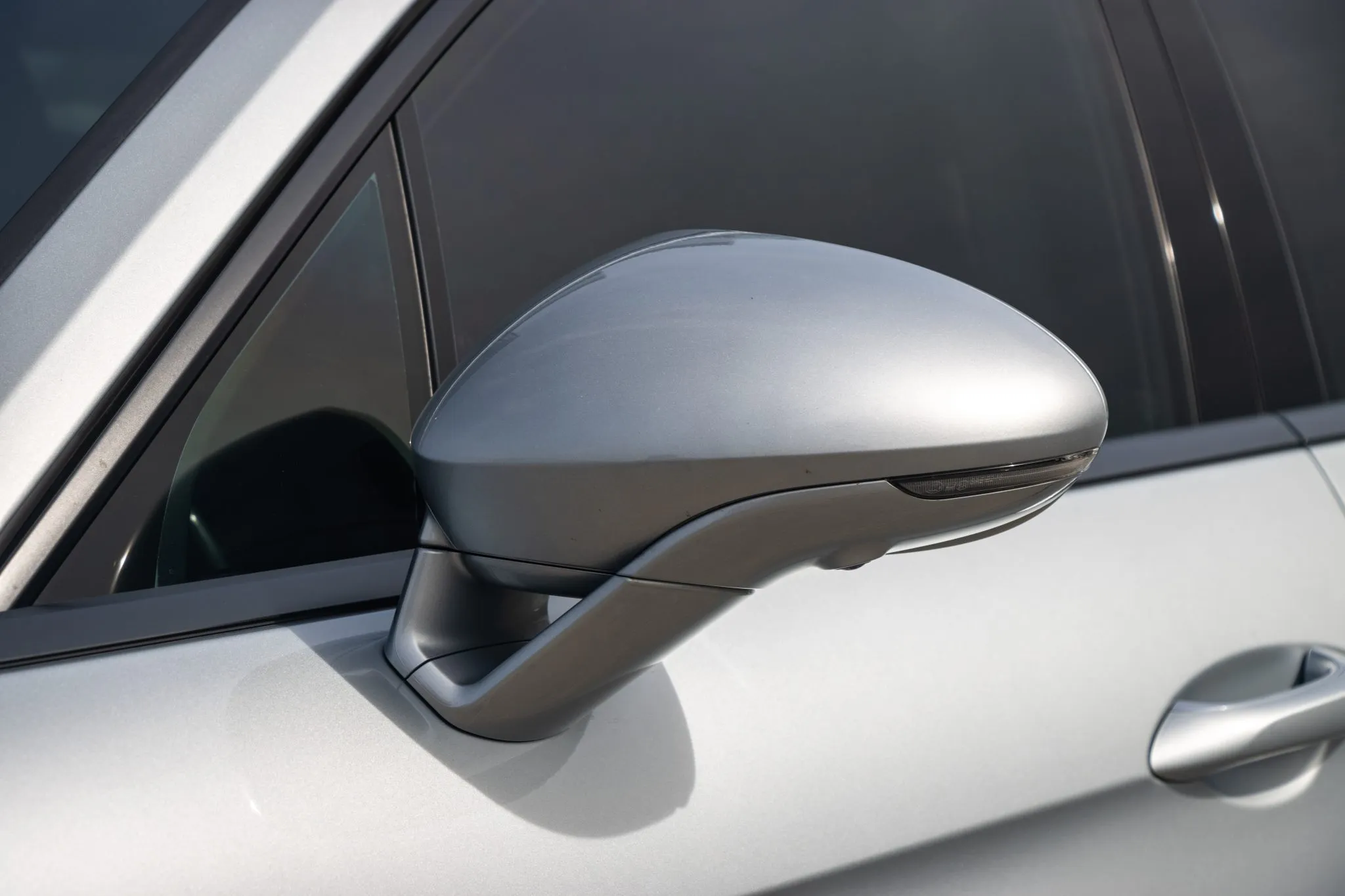 2019 Porsche Panamera 4 Sport Turismo in Dolomite Silver Metallic
