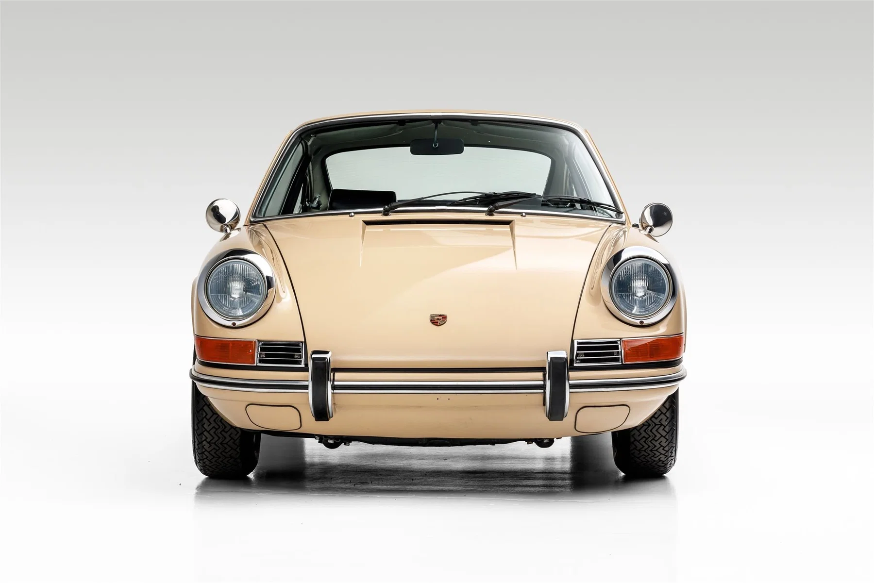 1969 Porsche 911 T In Sandbeige