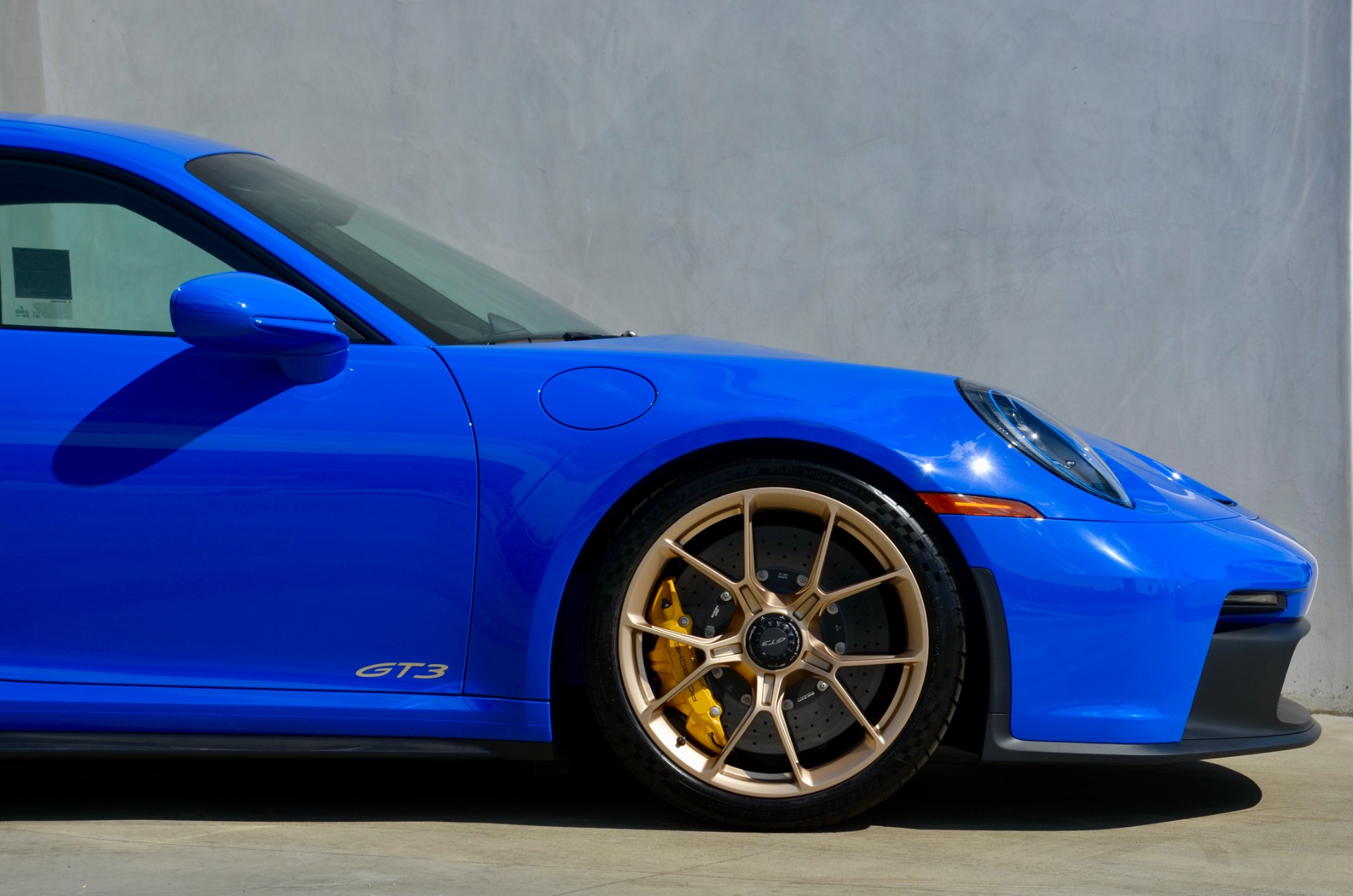 2022 Porsche 911 GT3 in Club Blau
