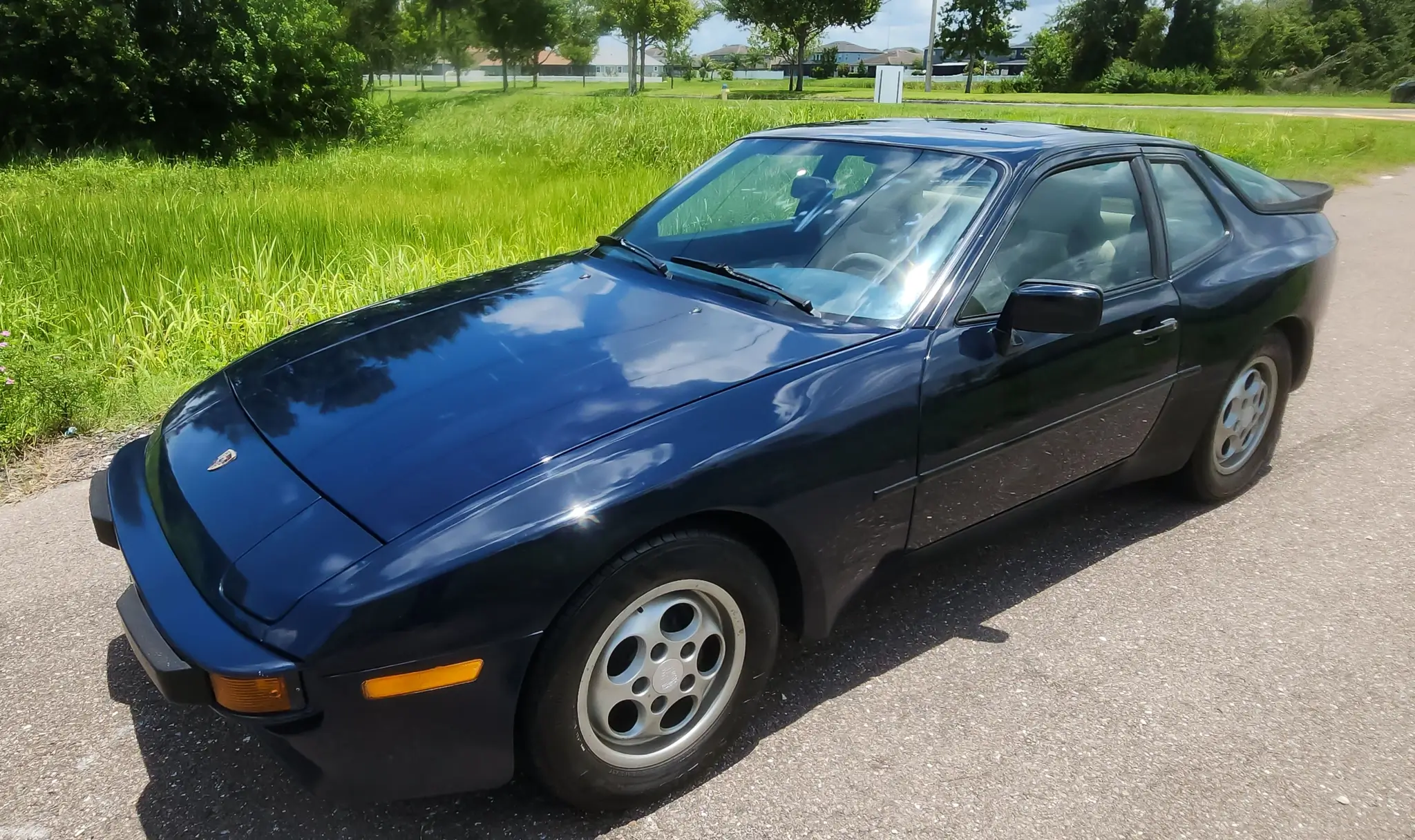 1987 Porsche 944 in Azurite Blue