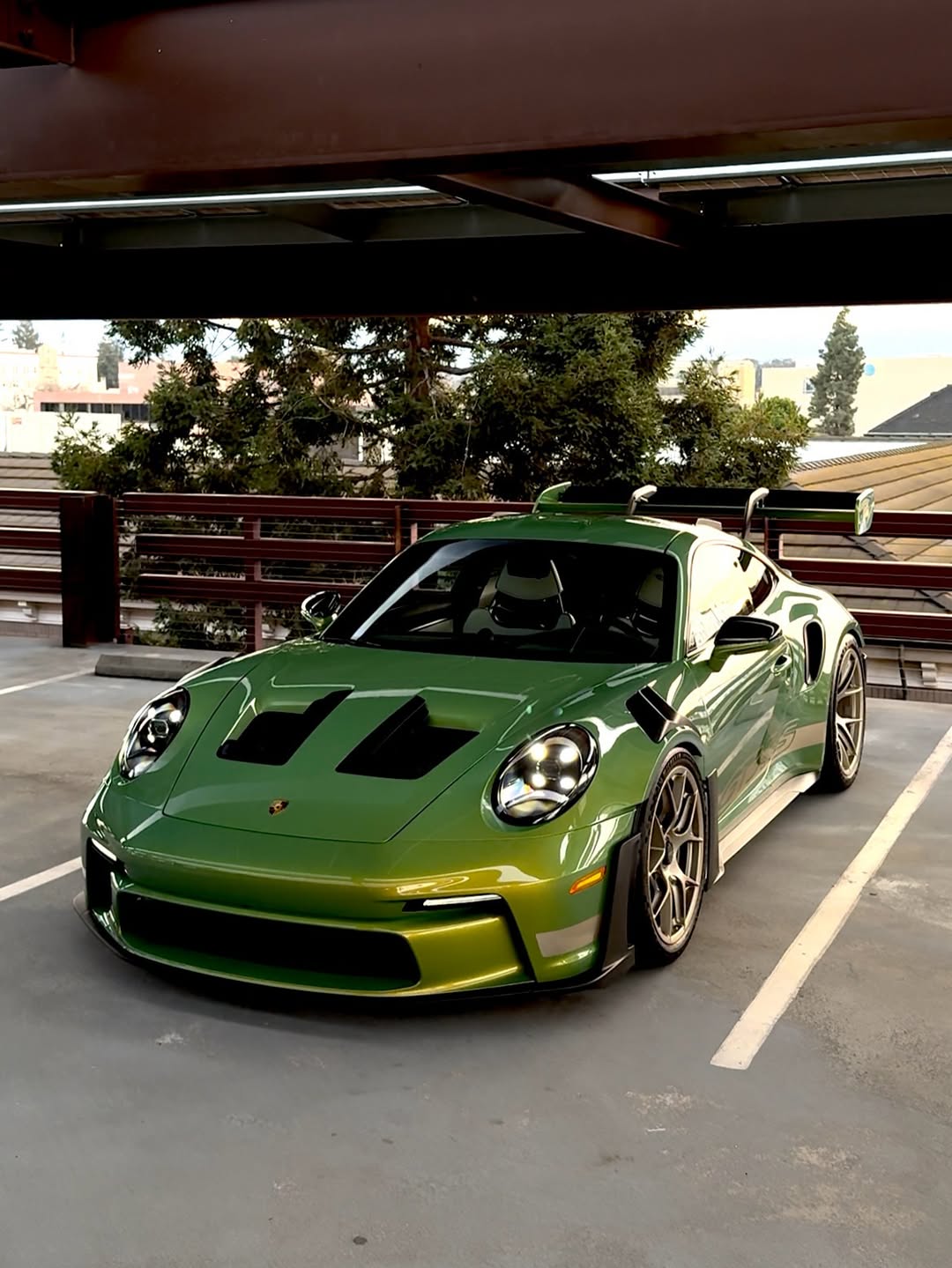 2026 Porsche 911 GT3 RS Weissach in Python Green Chromaflair