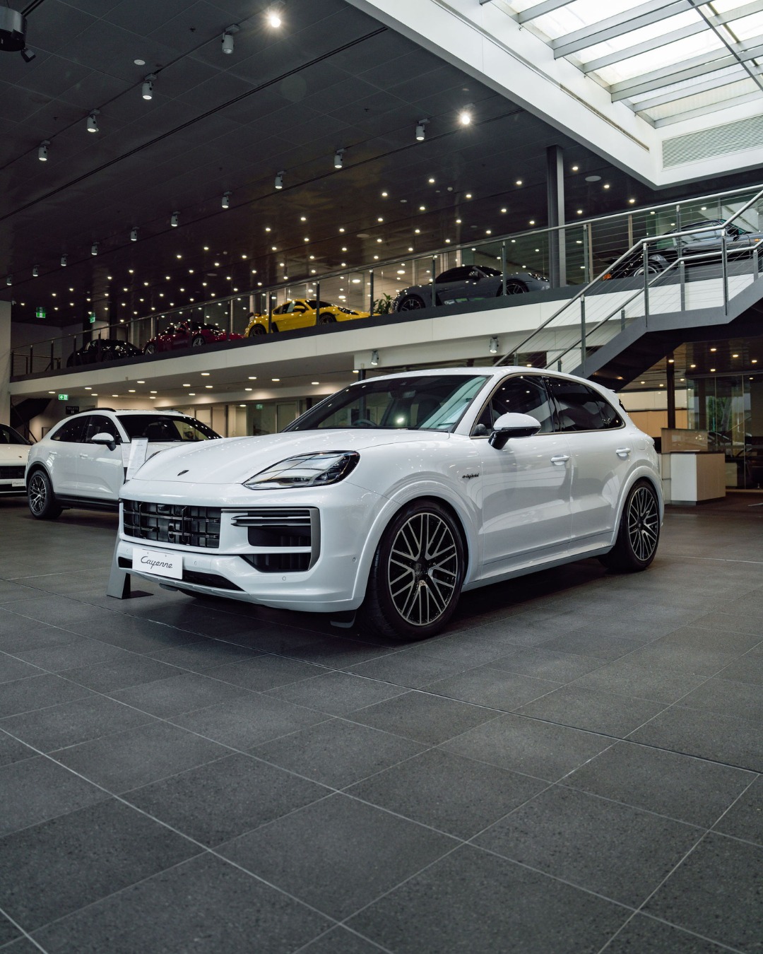 2025 Porsche Cayenne Turbo E-Hybrid in Suzuka Grey Metallic