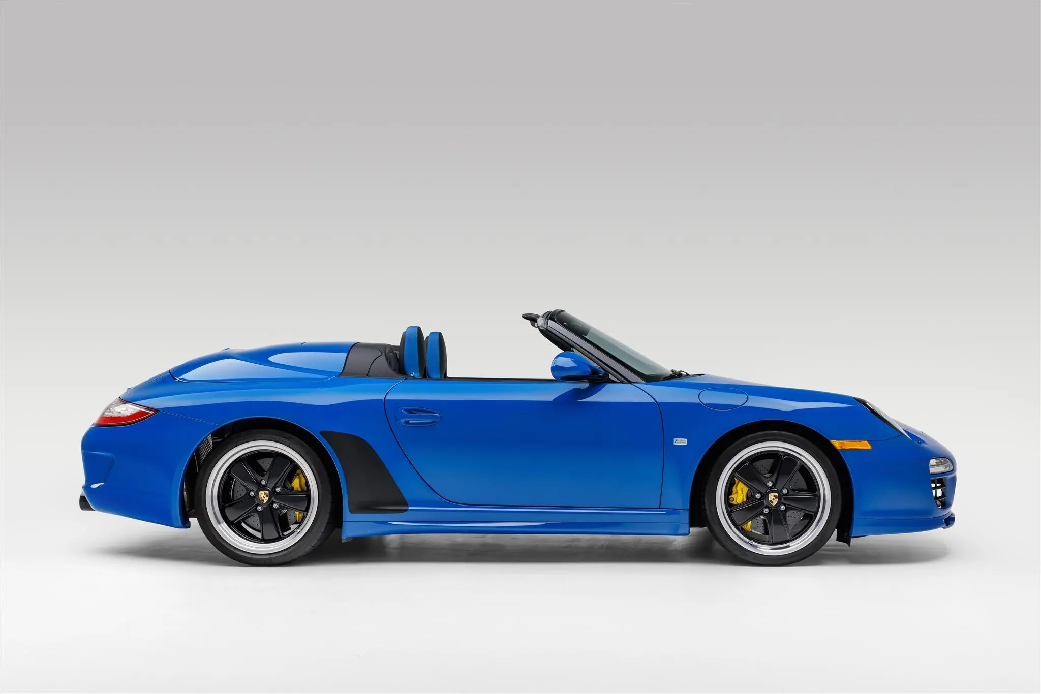 2011 Porsche 911 Speedster in Pure Blue