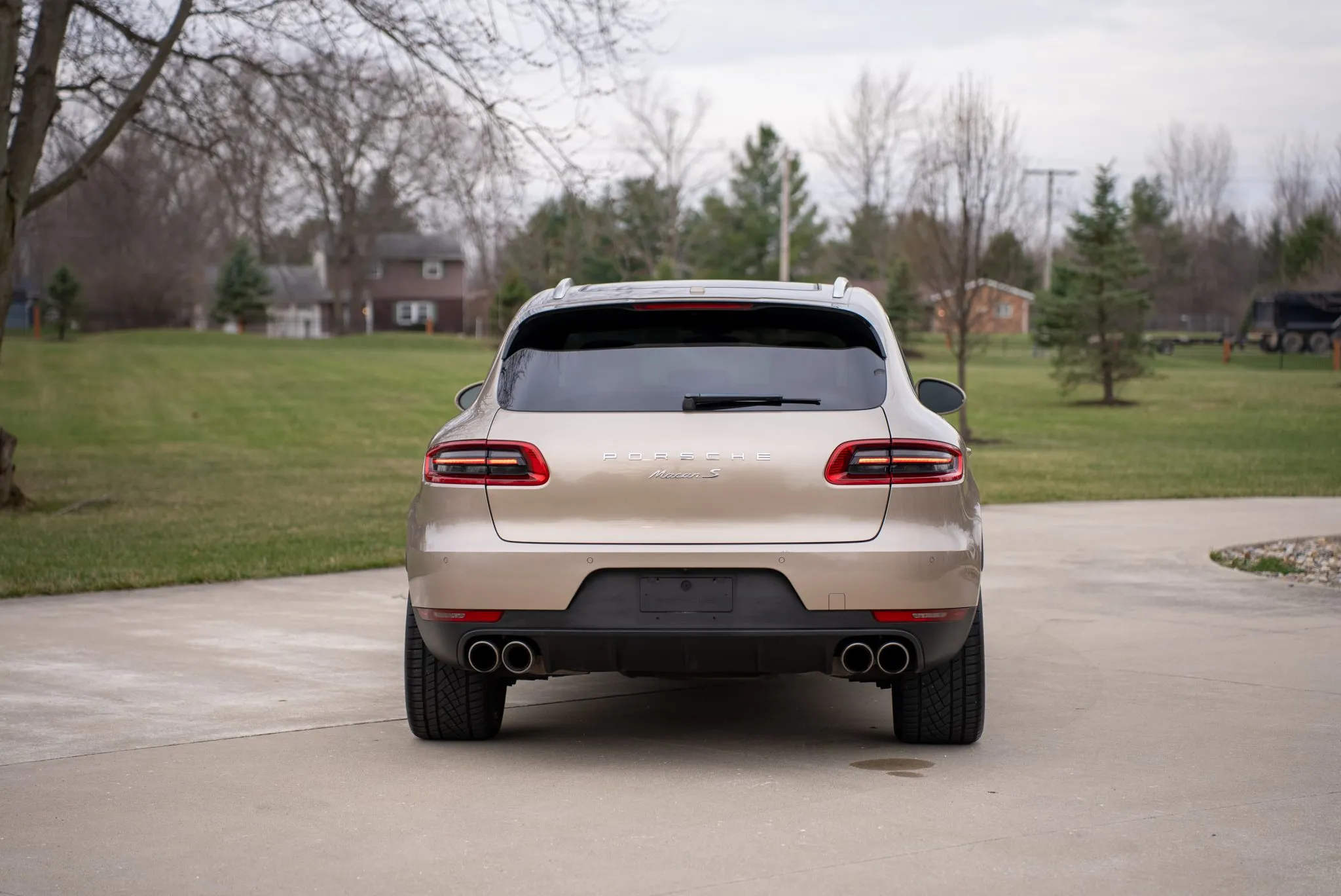 2018 Porsche Macan S in Palladium Metallic