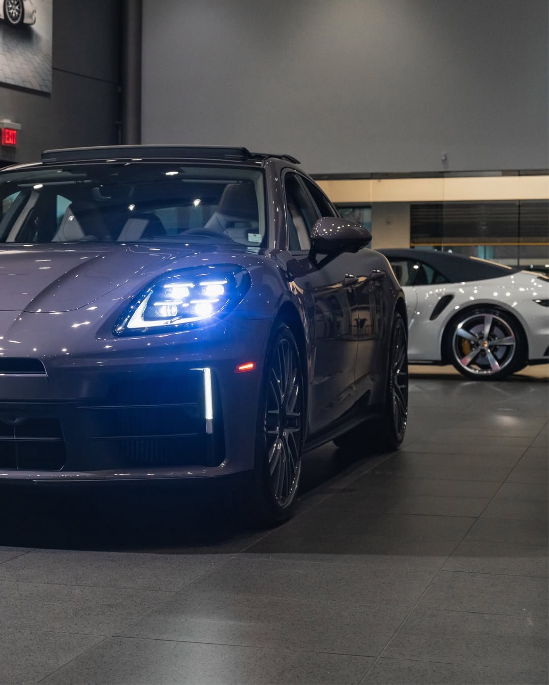 2024 Porsche Panamera 4 in Provence