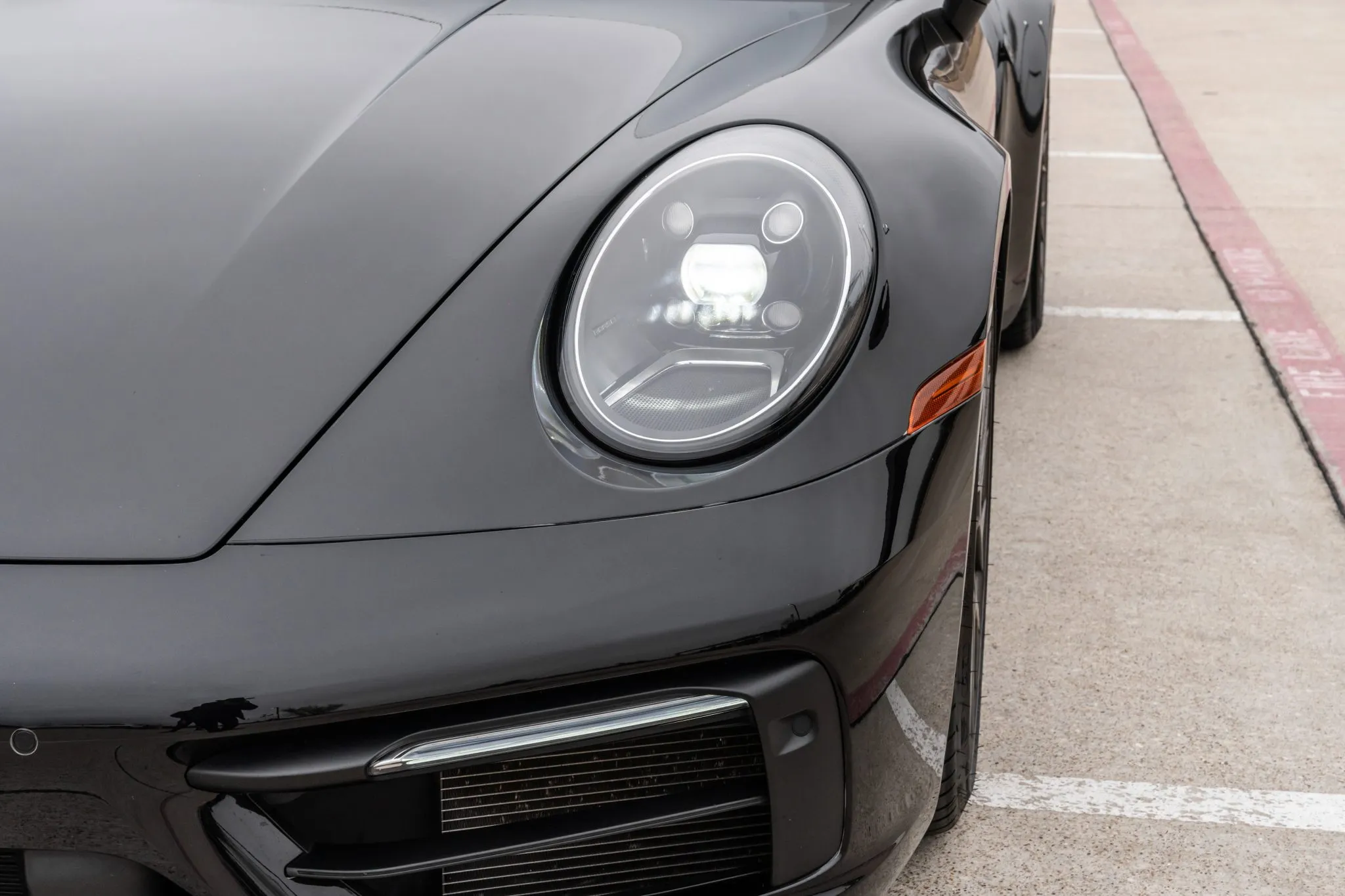 2020 Porsche 911 Carrera 4S Coupe in Jet Black Metallic